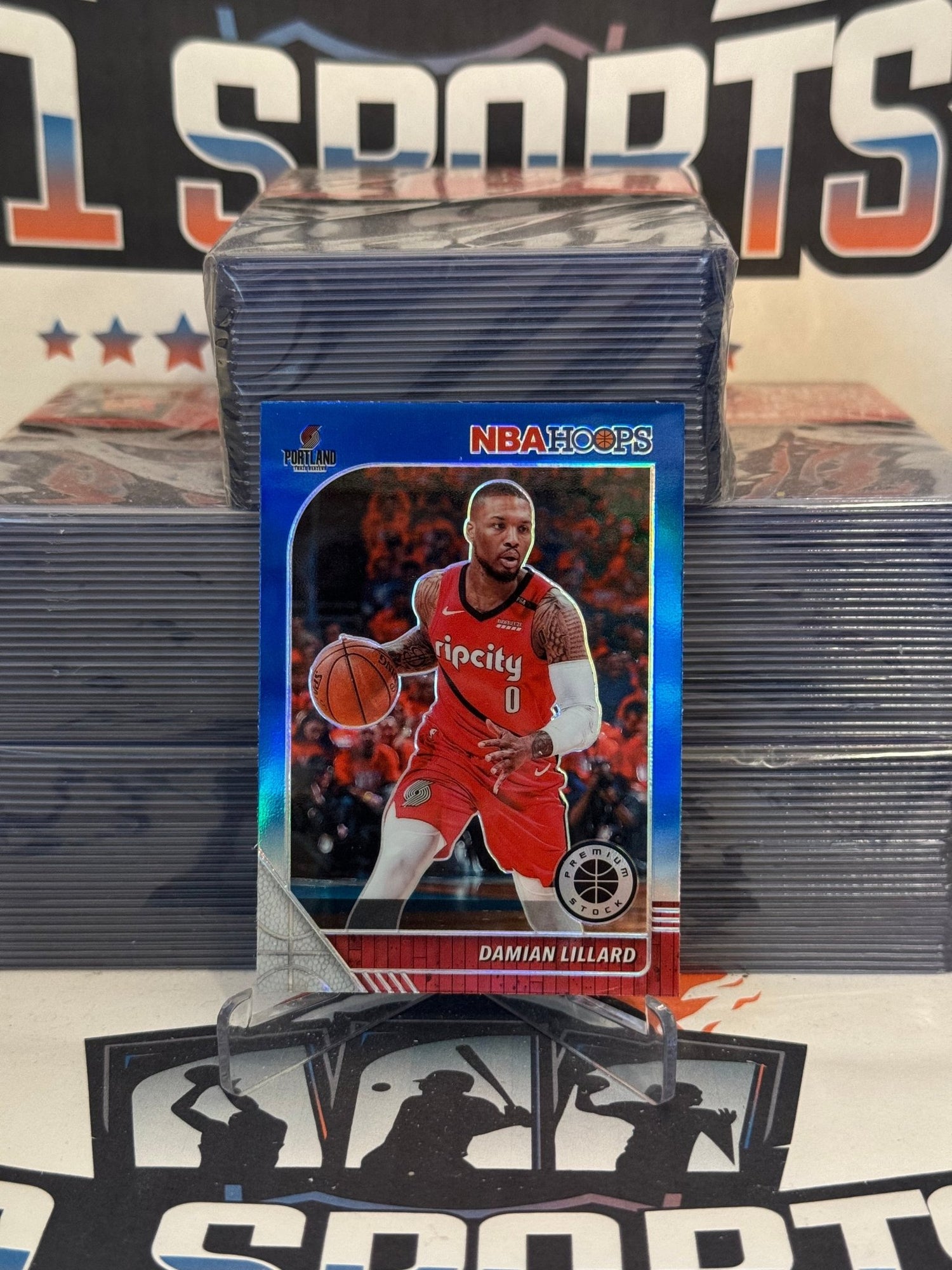 2019 Hoops Premium Stock (Blue Prizm) Damian Lillard #157