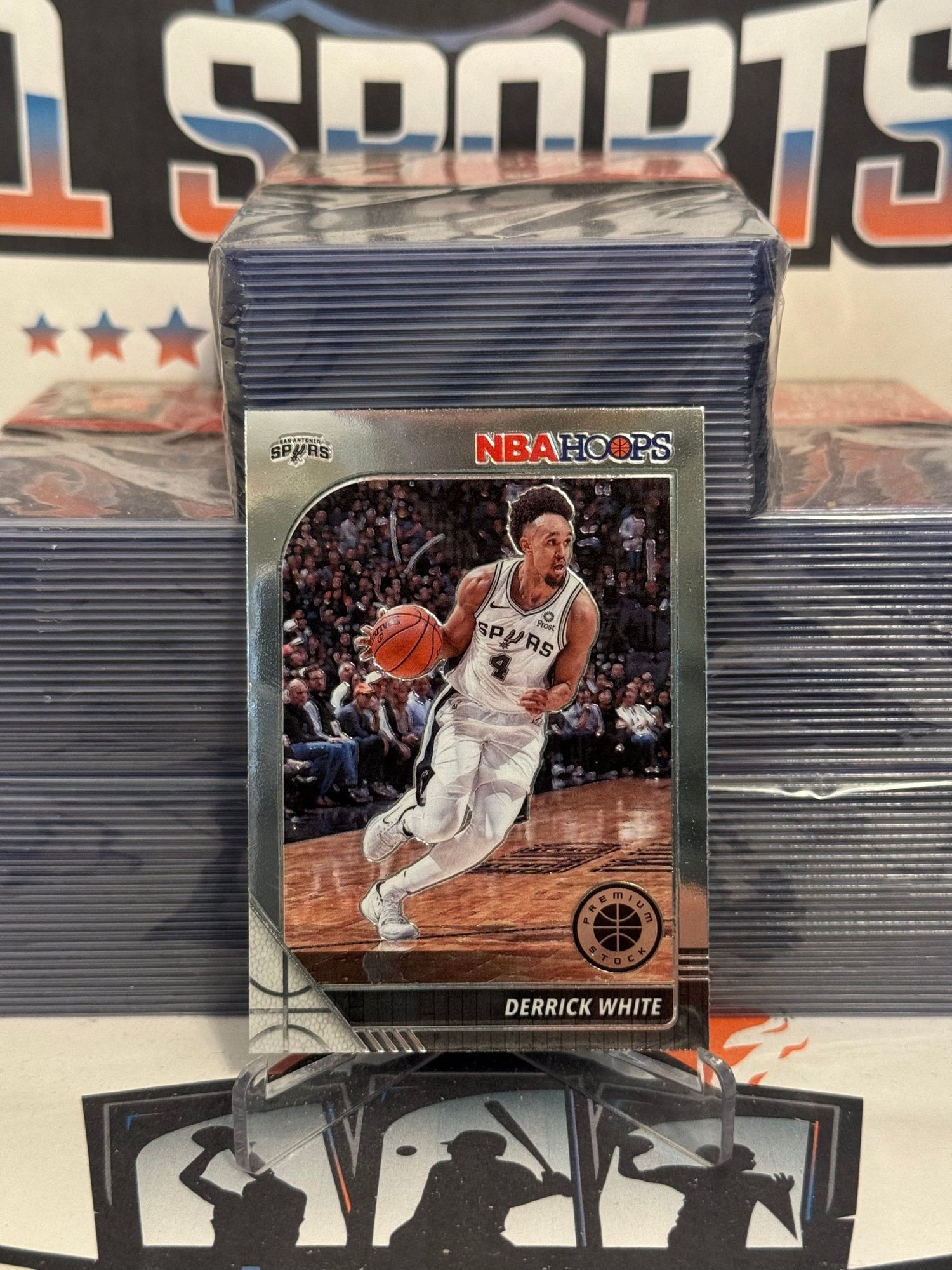 2019 Hoops Premium Stock Derrick White #176