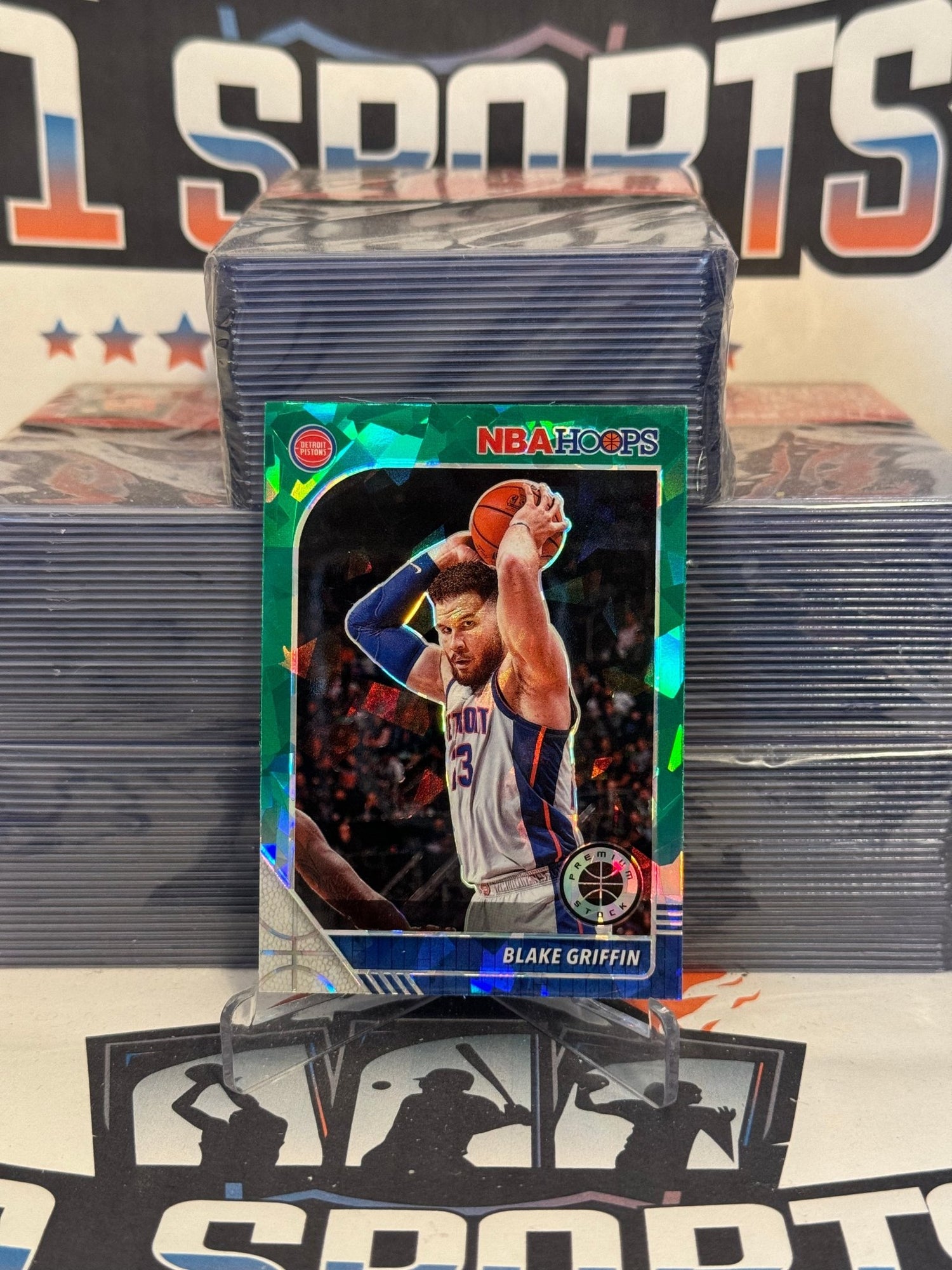 2019 Hoops Premium Stock (Green Cracked Ice Prizm) Blake Griffin #53