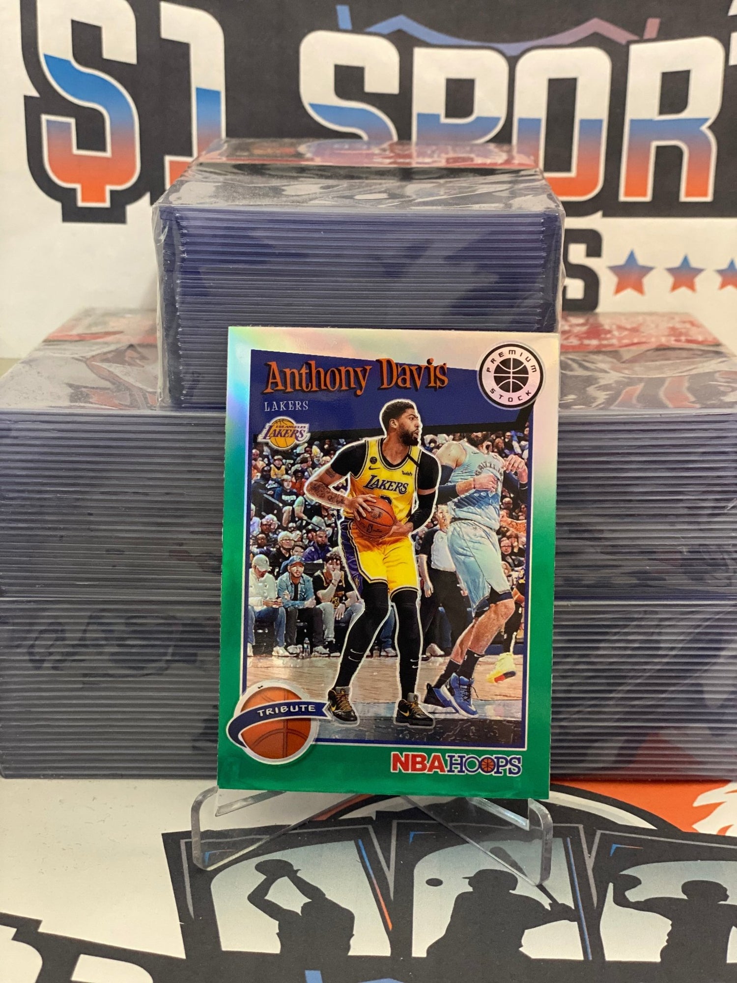 2019 Hoops Premium Stock (Green Prizm, Tribute) Anthony Davis #294