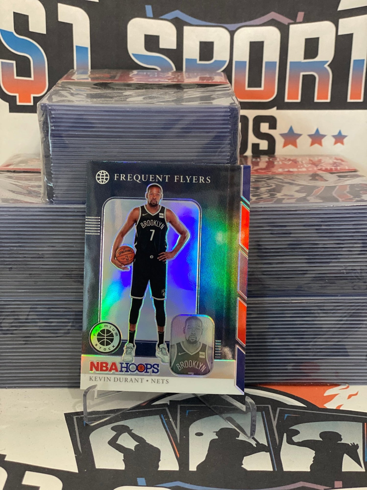 2019 Hoops Premium Stock (Holo Prizm, Frequent Flyers) Kevin Durant #1