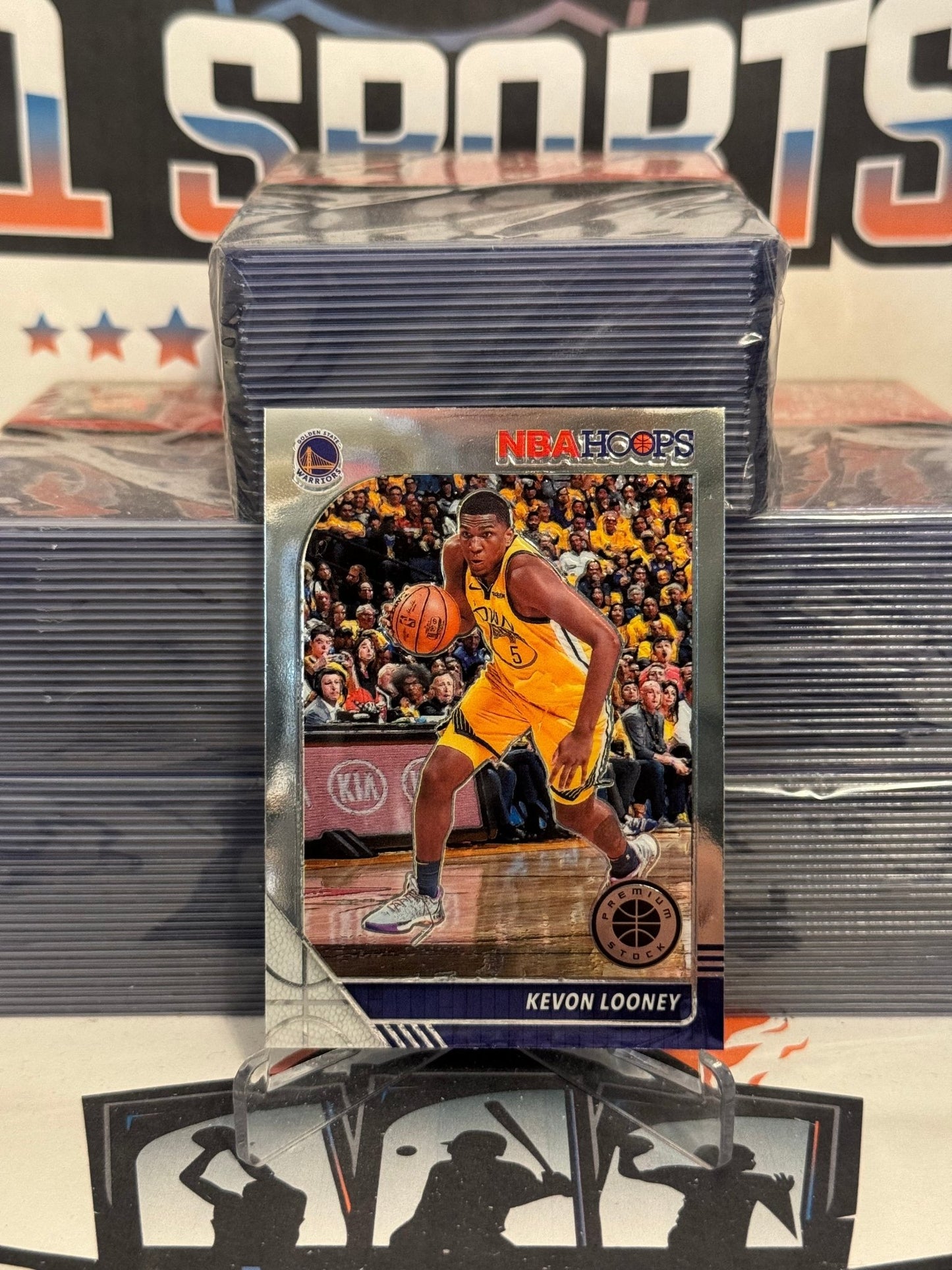 2019 Hoops Premium Stock Kevon Looney #65