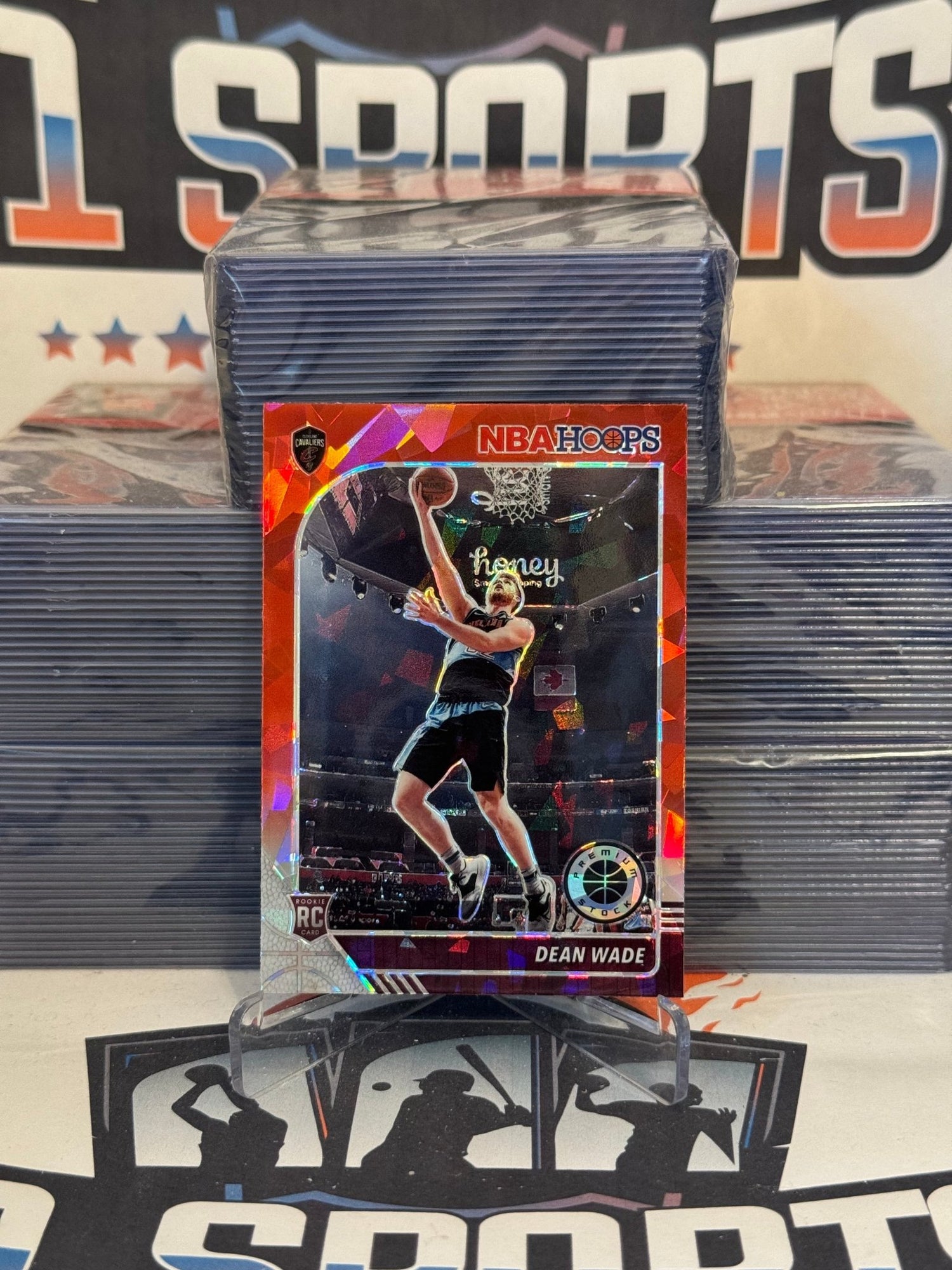 2019 Hoops Premium Stock (Red Cracked Ice Prizm) Dean Wade Rookie #256