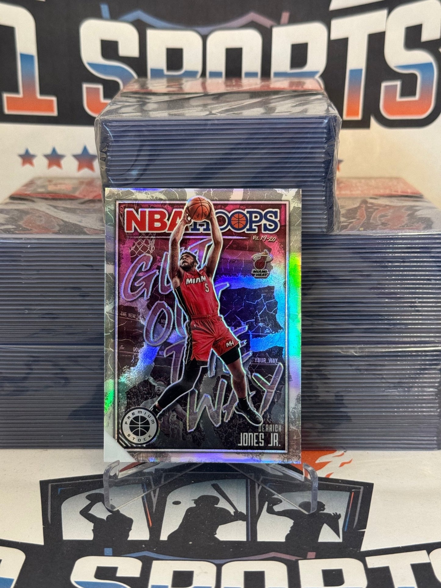 2019 Hoops Premium Stock (Silver Prizm, Get Out Of The Way) Derrick Jones Jr. #4