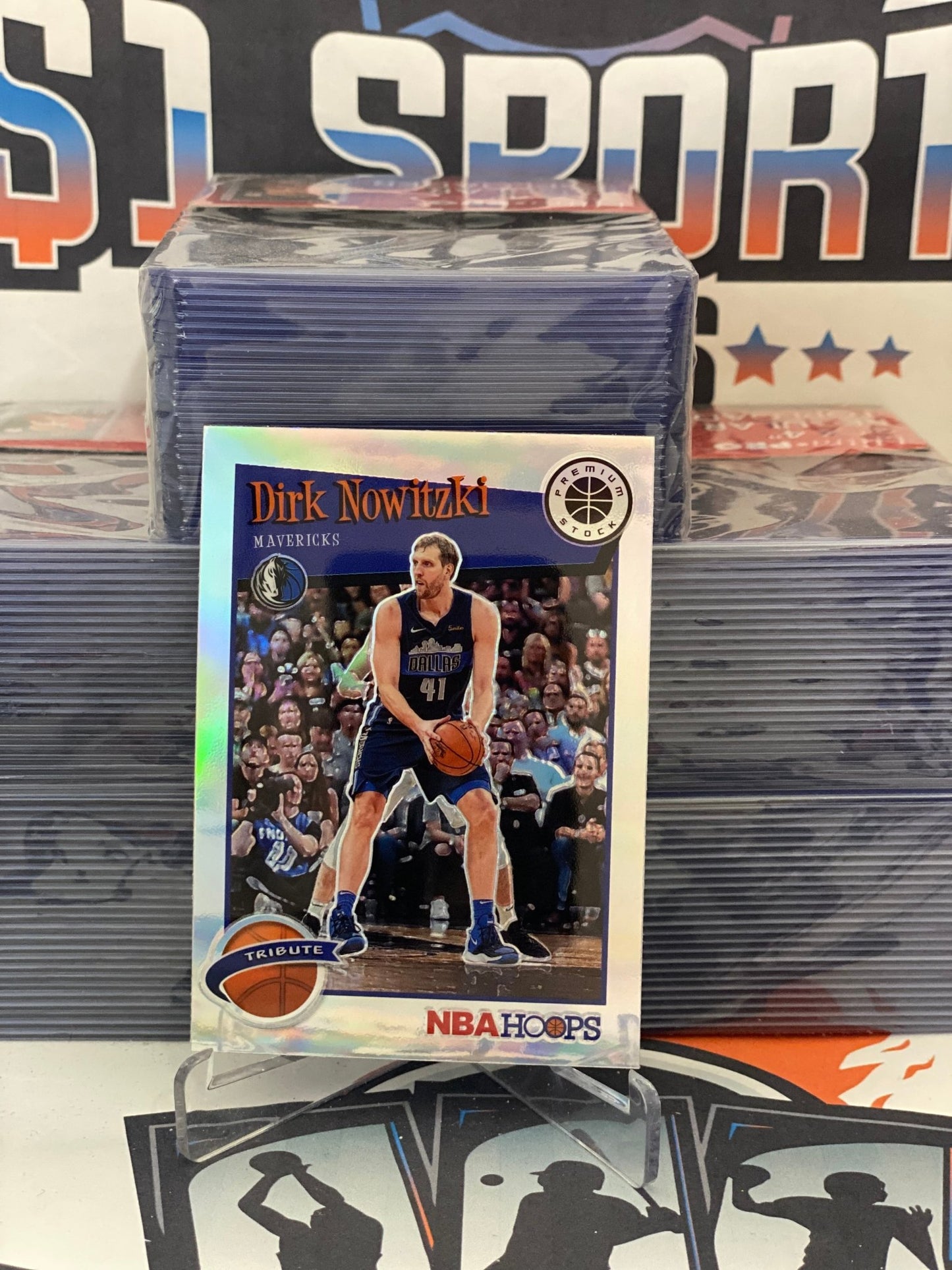 2019 Hoops Premium Stock (Silver Prizm, Tribute) Dirk Nowitzki #282