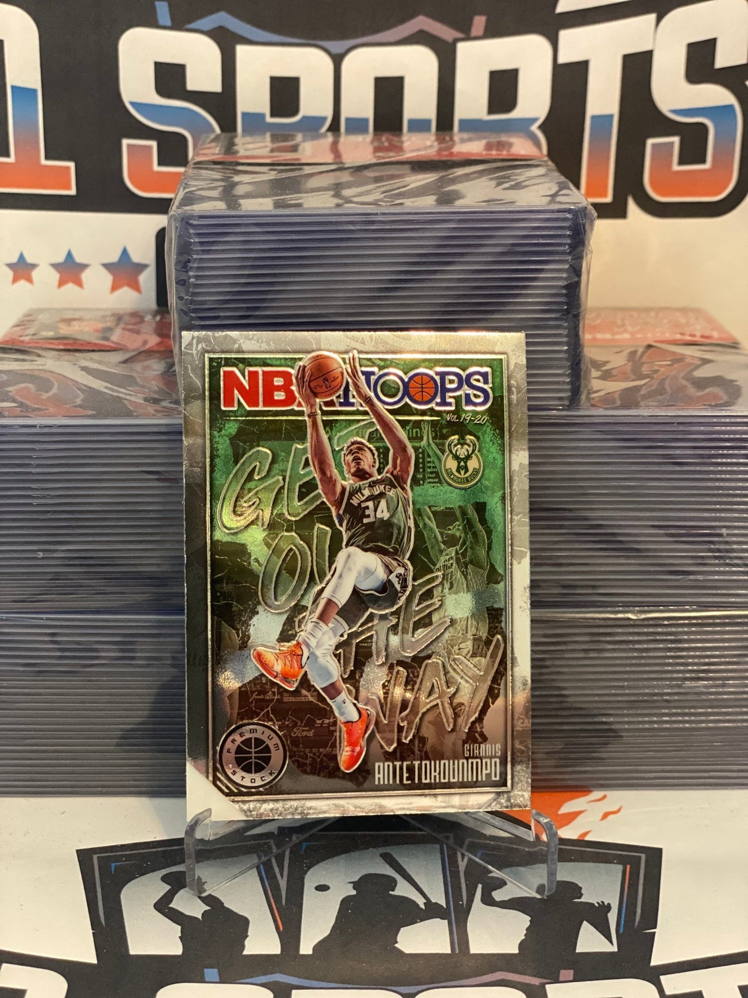 2019 NBA Hoops (Get Out The Way) Giannis Antetokounmpo #14