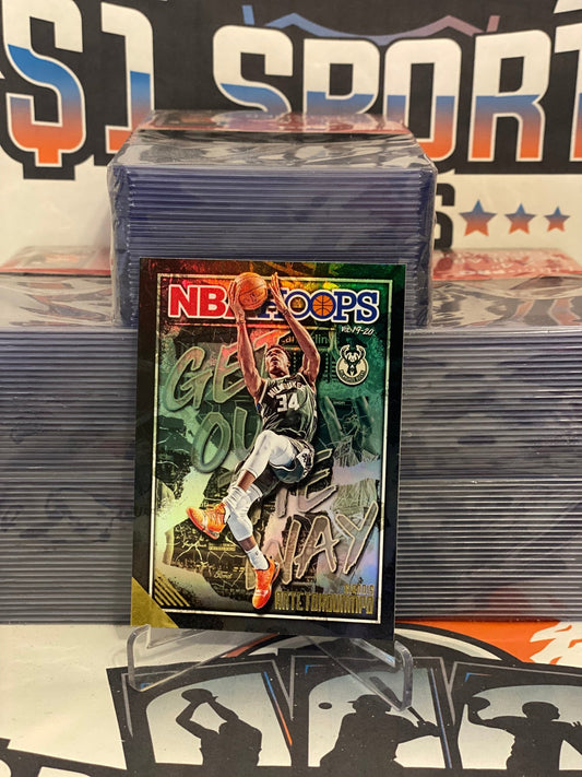2019 NBA Hoops (Holo, Get Out The Way) Giannis Antetokounmpo #14