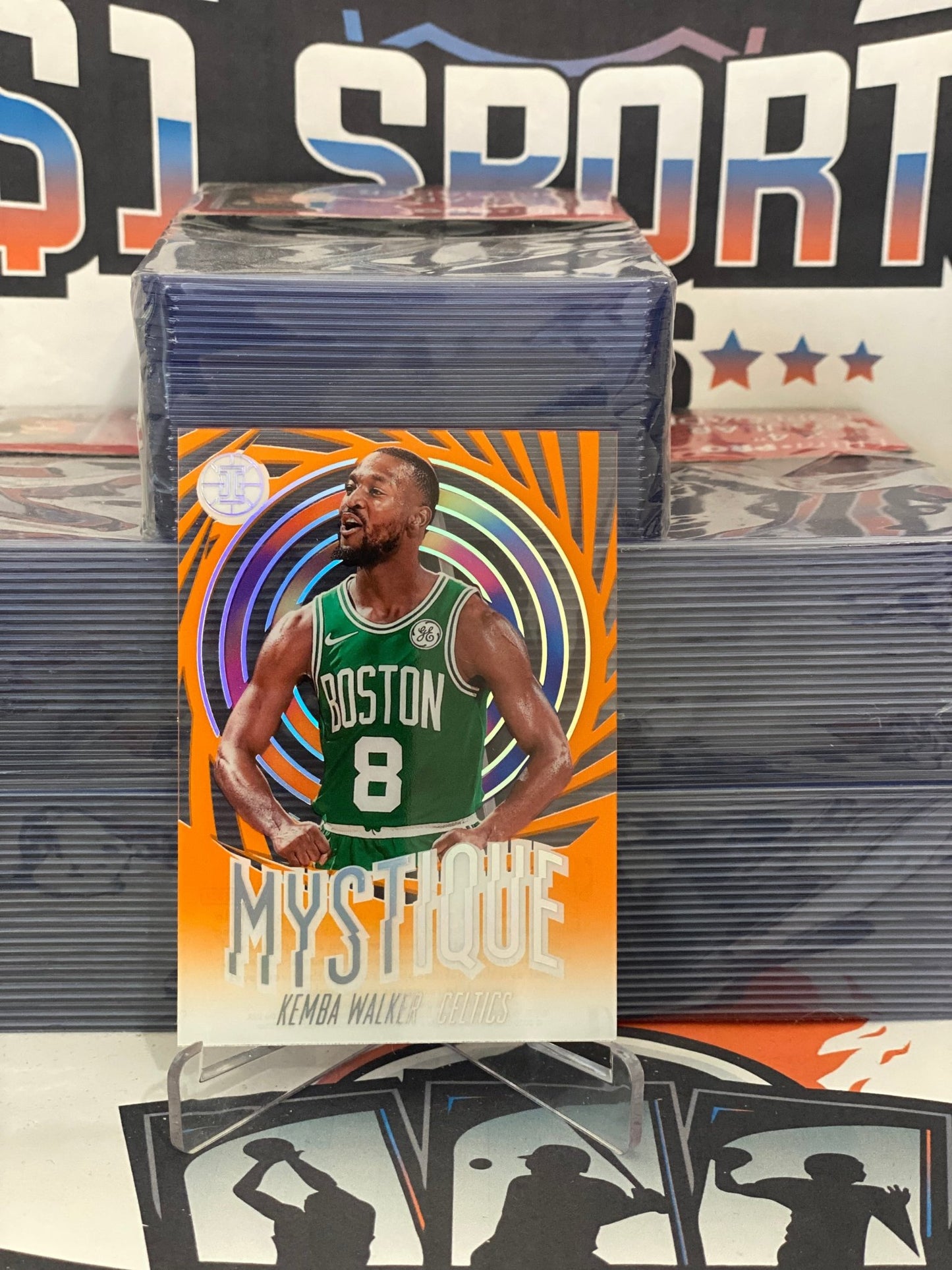 2019 Panini Illusions (Orange, Mystique) Kemba Walker #17