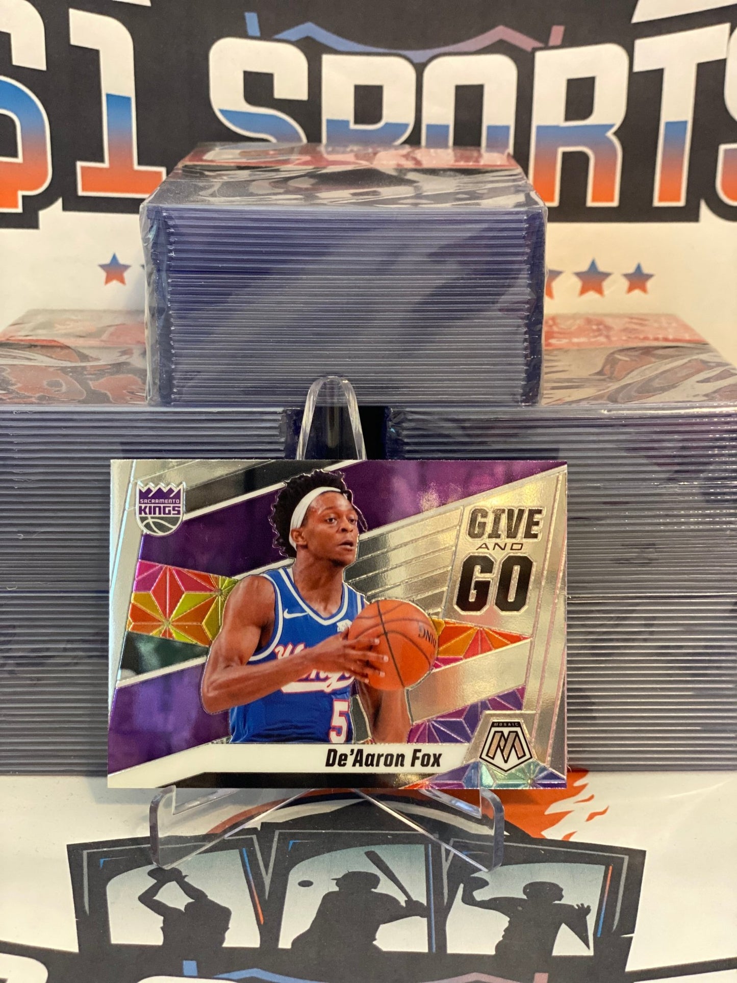 2019 Panini Mosaic (Give and Go) De'Aaron Fox #3