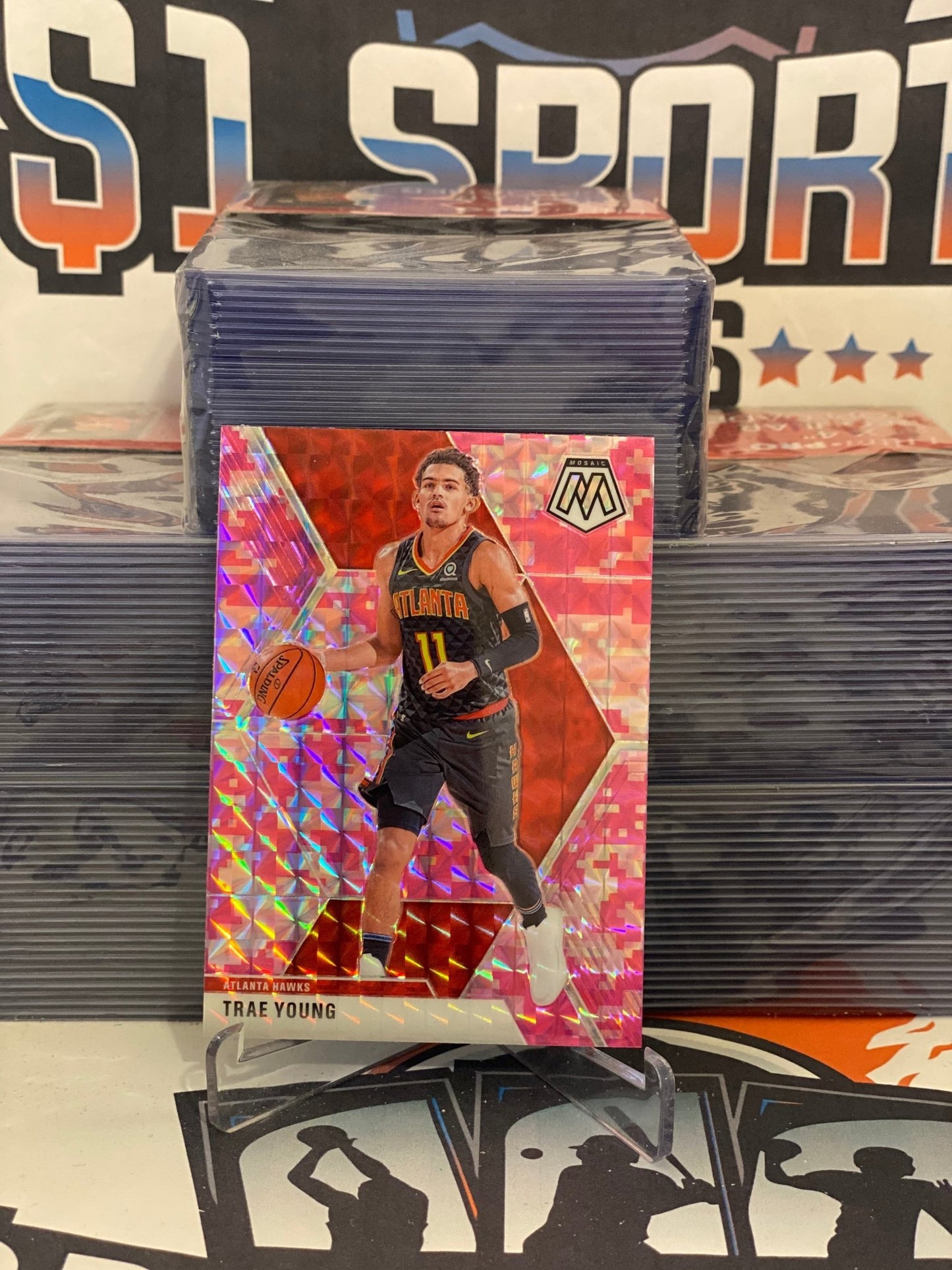 2019 Panini Mosaic (Pink Camo Prizm) Trae Young #182