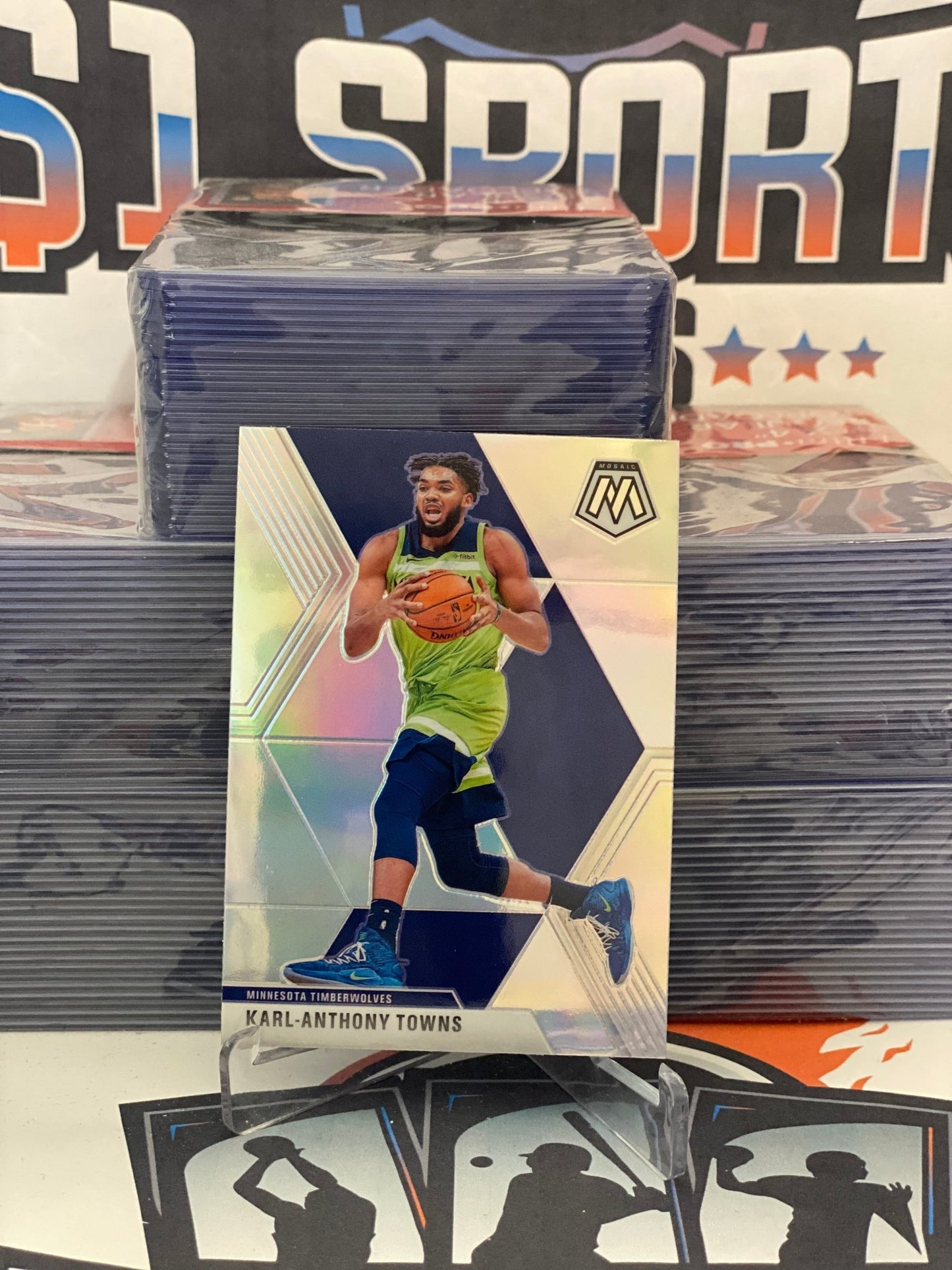 2019 Panini Mosaic (Silver Prizm) Karl-Anthony Towns #83