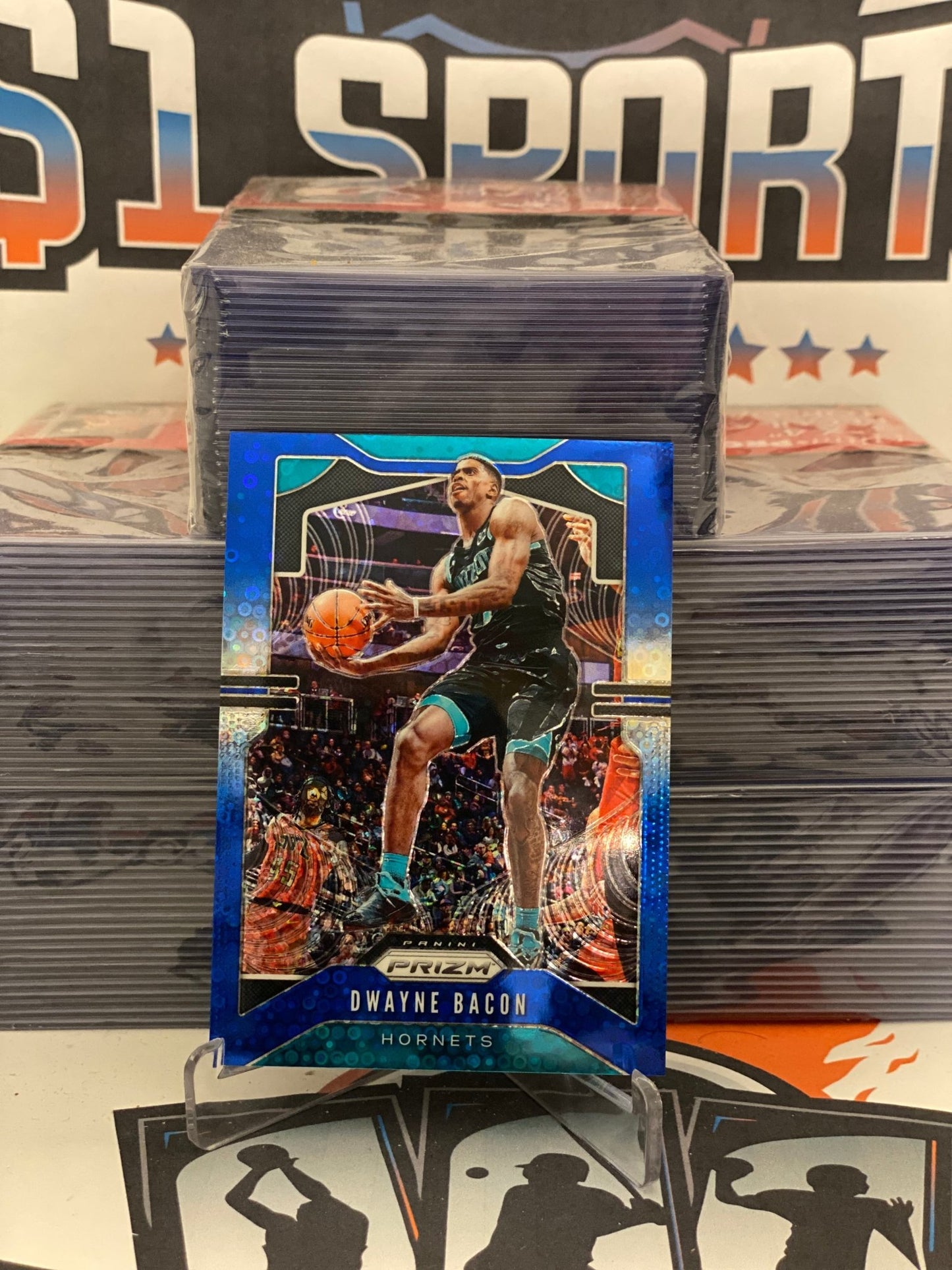 2019 Panini Prizm (Fast Break Blue Prizm 013/175) Dwayne Bacon #59