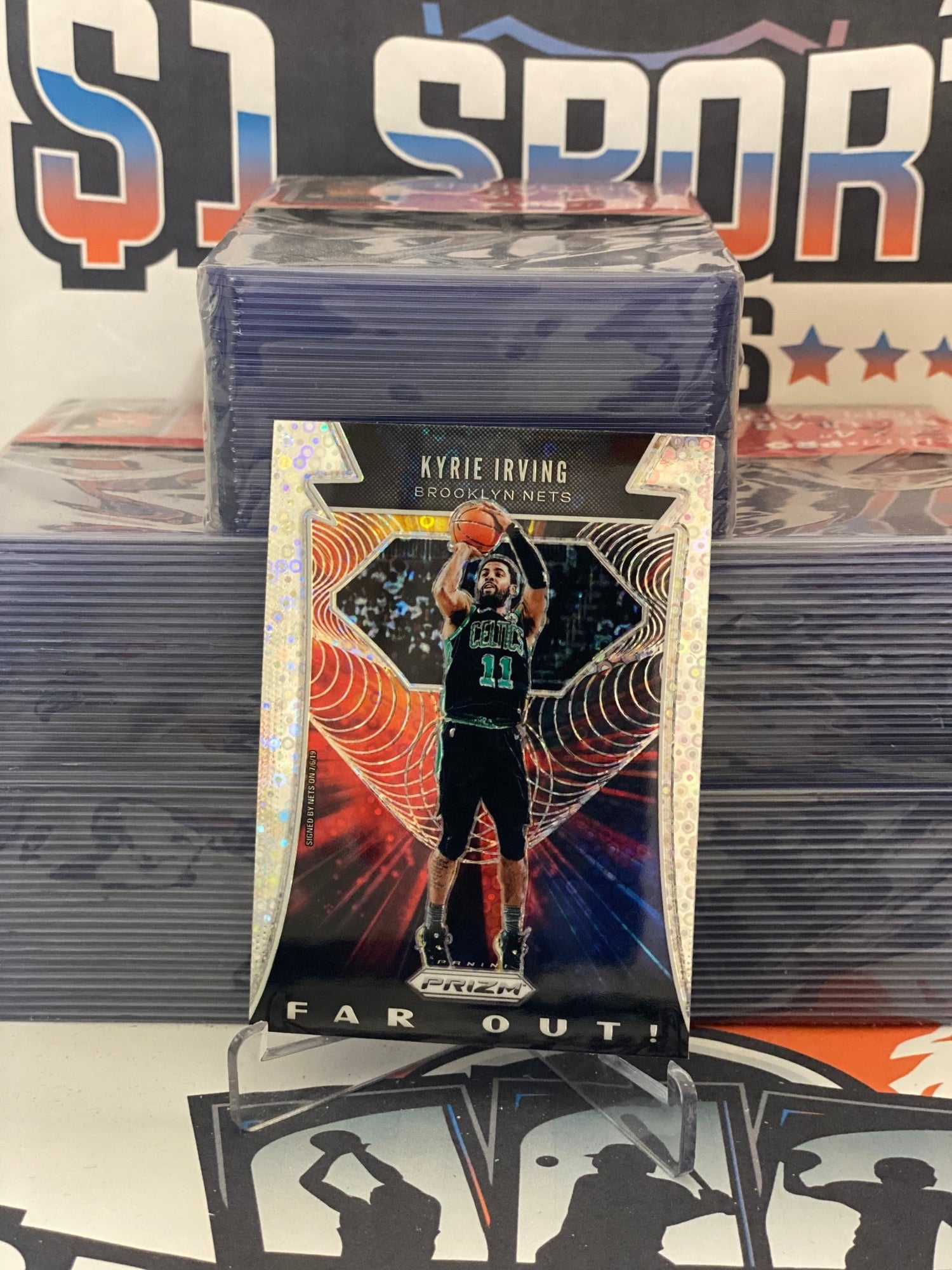 2019 Panini Prizm (Fast Break Prizm, Far Out!) Kyrie Irving #17