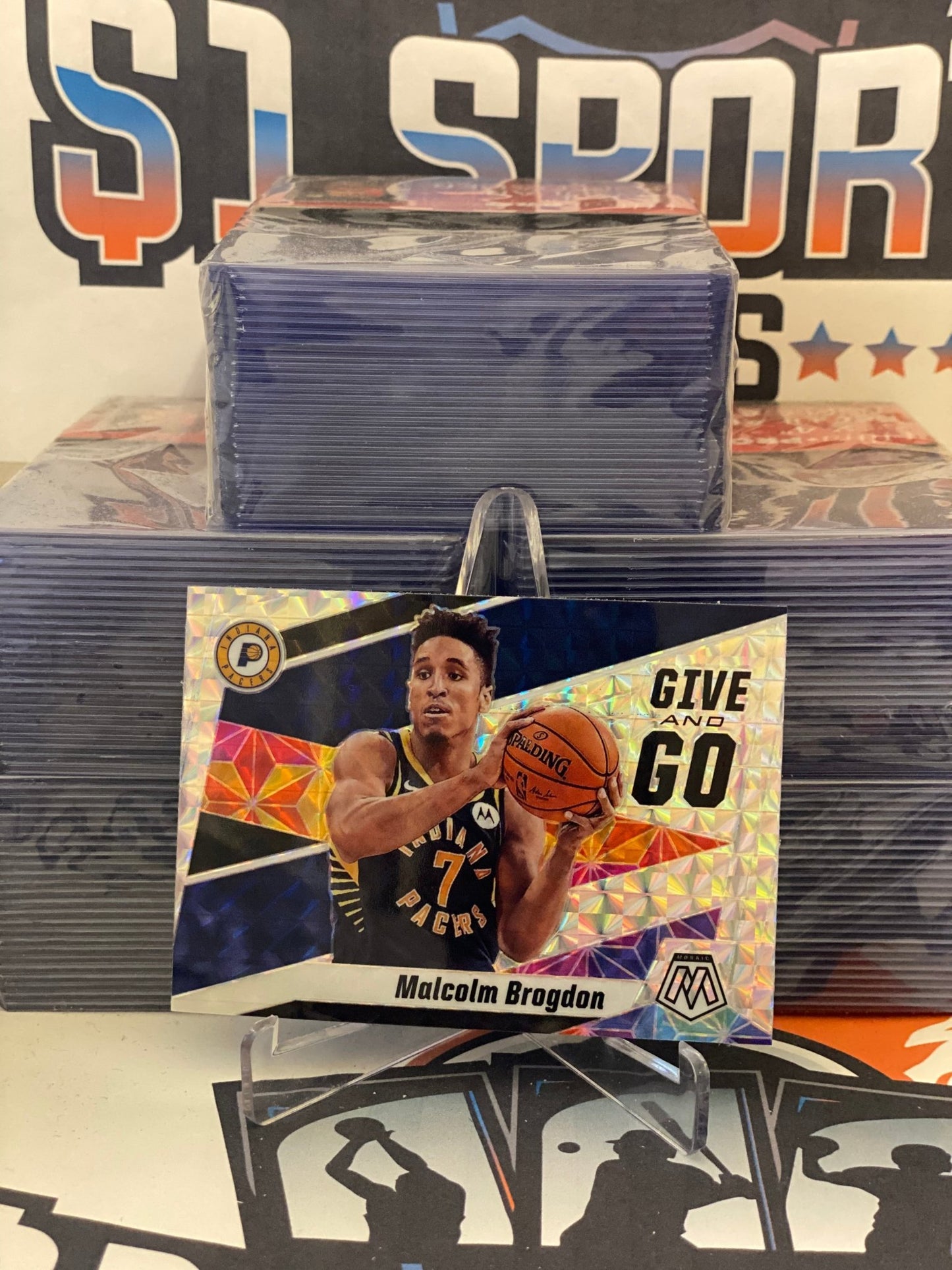 2019 Panini Prizm (Mosaic Prizm, Give and Go) Malcolm Brogdon #14