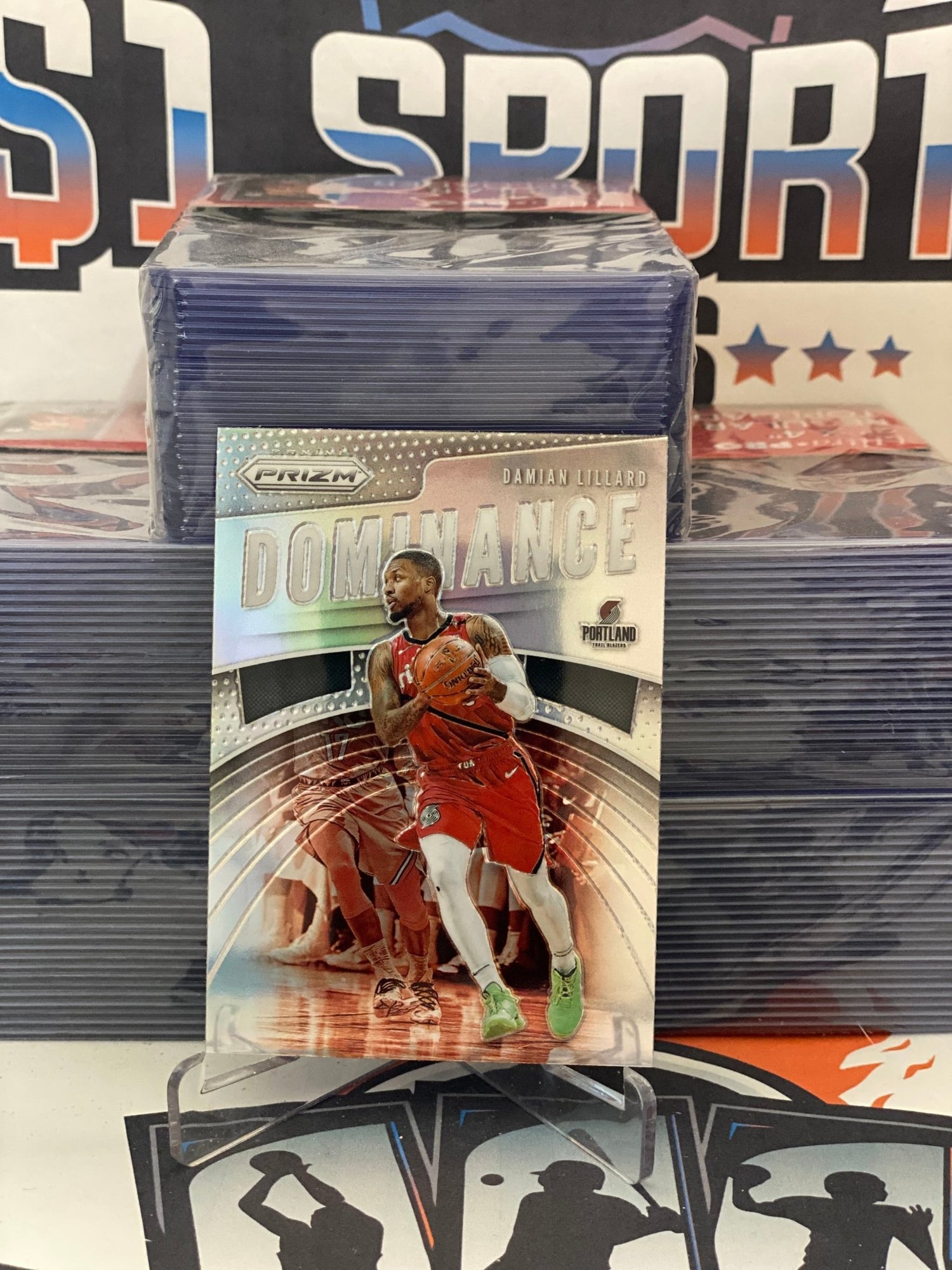 2019 Panini Prizm (Silver Prizm, Dominance) Damian Lillard #6