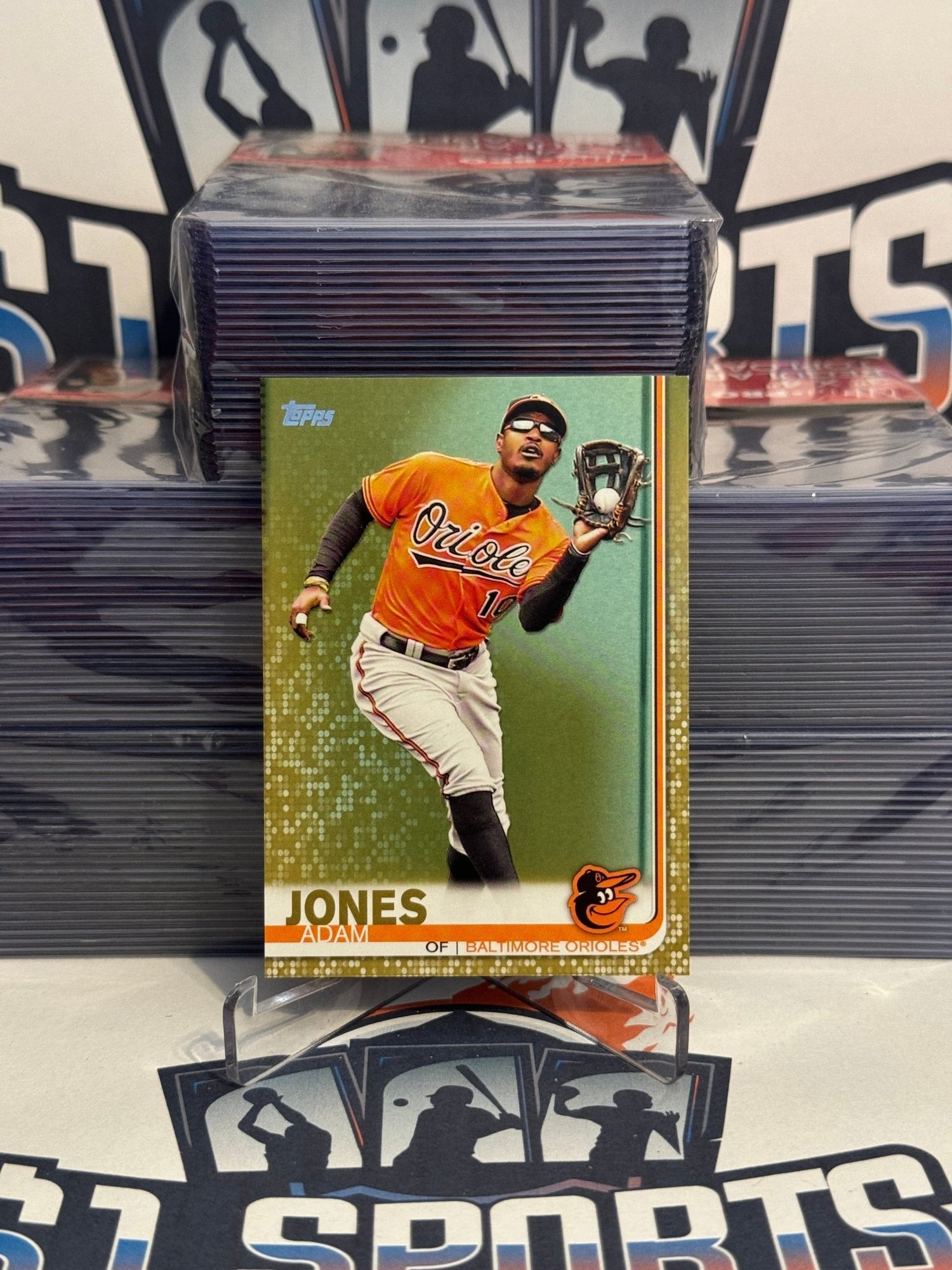 2019 Topps (Gold 1594/2019) Adam Jones #8