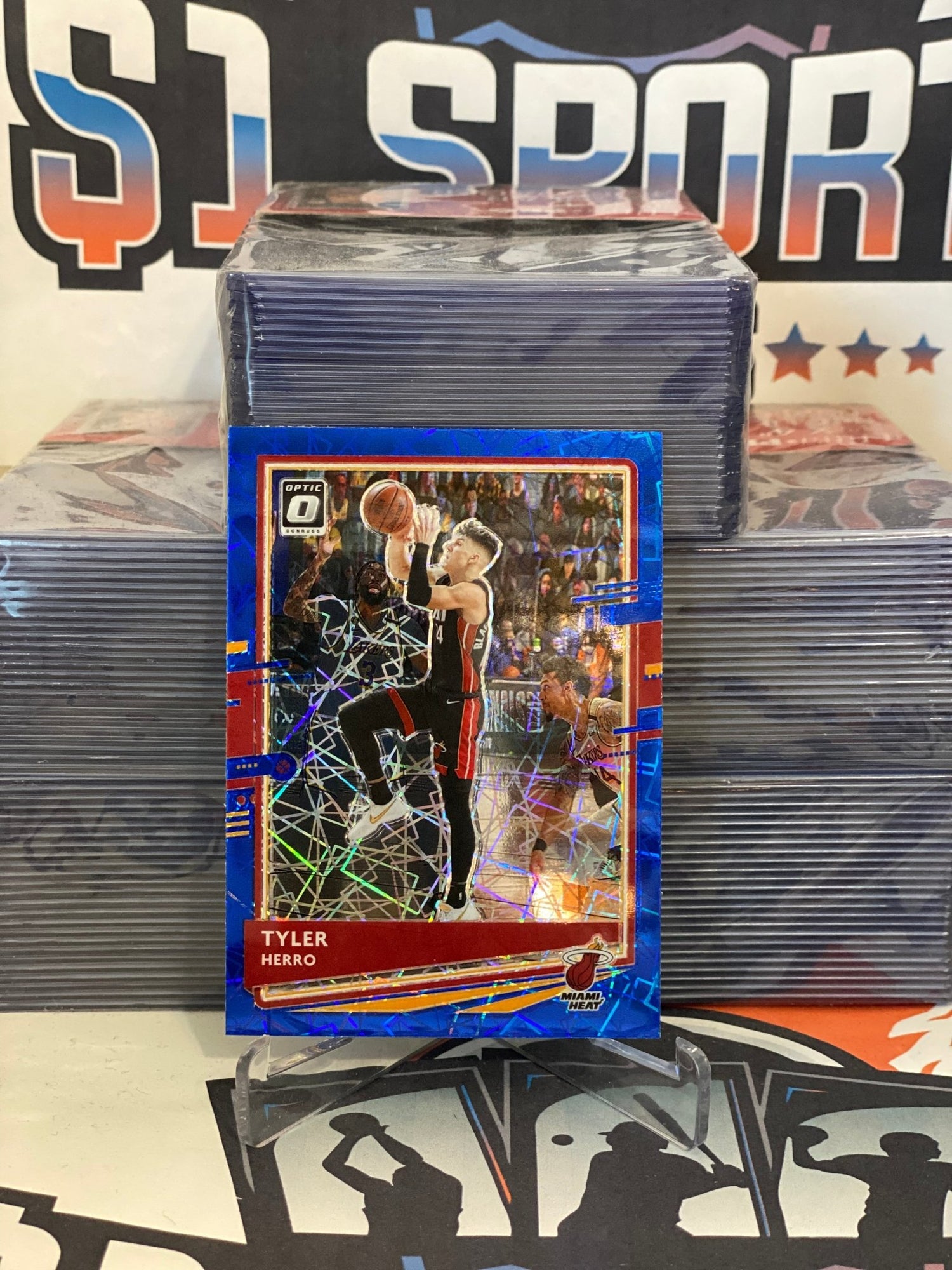 2020 Donruss Optic (Blue Velocity Prizm) Tyler Herro #61