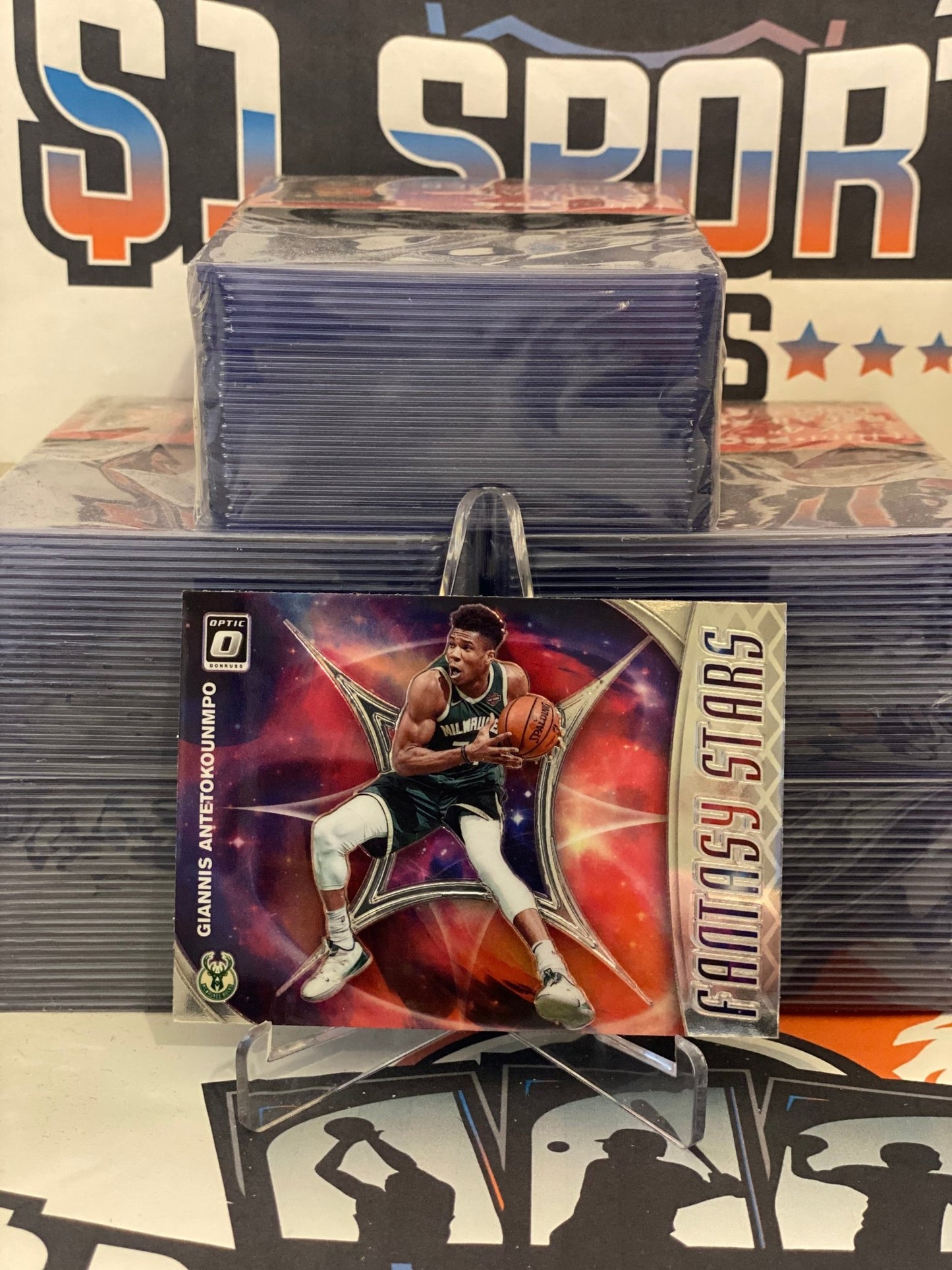 2020 Donruss Optic (Fantasy Stars) Giannis Antetokounmpo #15