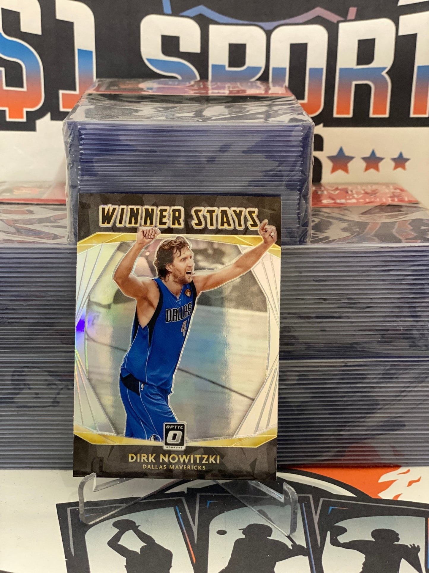 2020 Donruss Optic (Holo Prizm, Winner Stays) Dirk Nowitzki #8