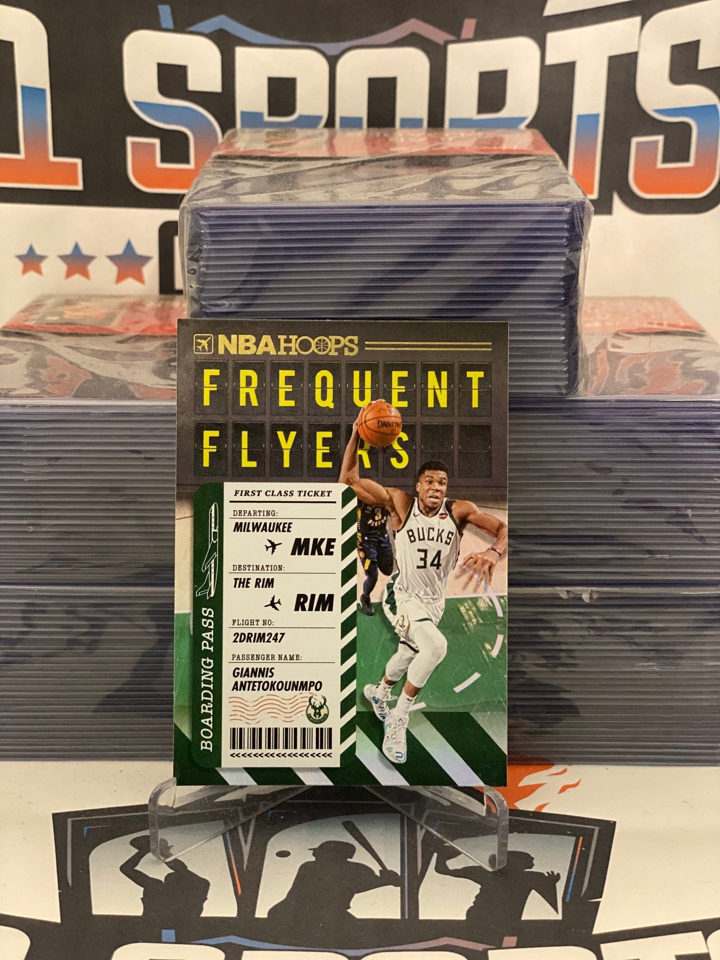 2020 NBA Hoops (Holo, Frequent Flyers) Giannis Antetokounmpo #9