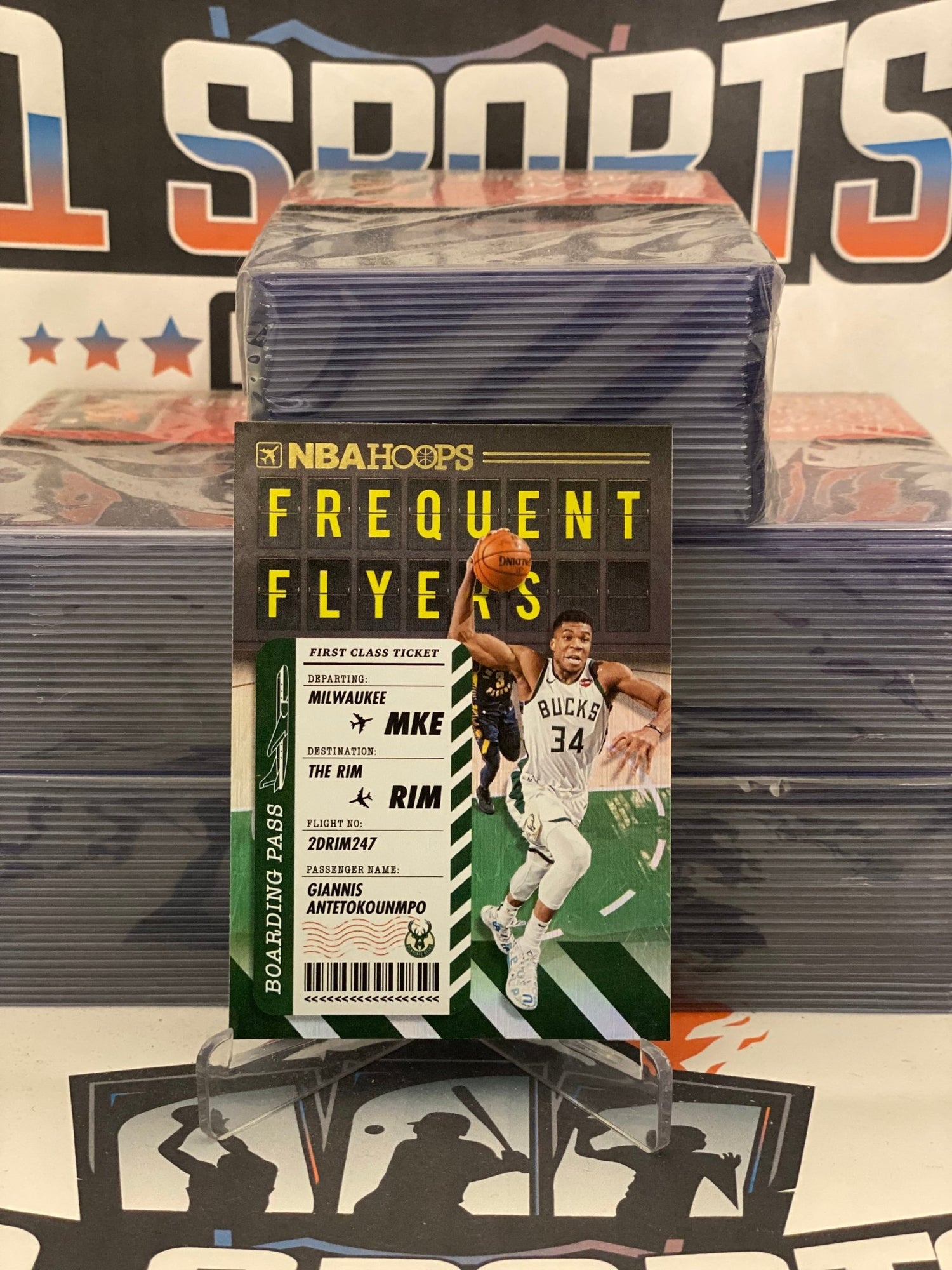 2020 NBA Hoops (Holo, Frequent Flyers) Giannis Antetokounmpo #9