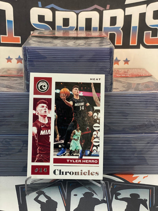 2020 Panini Chronicles (2nd Year) Tyler Herro #35