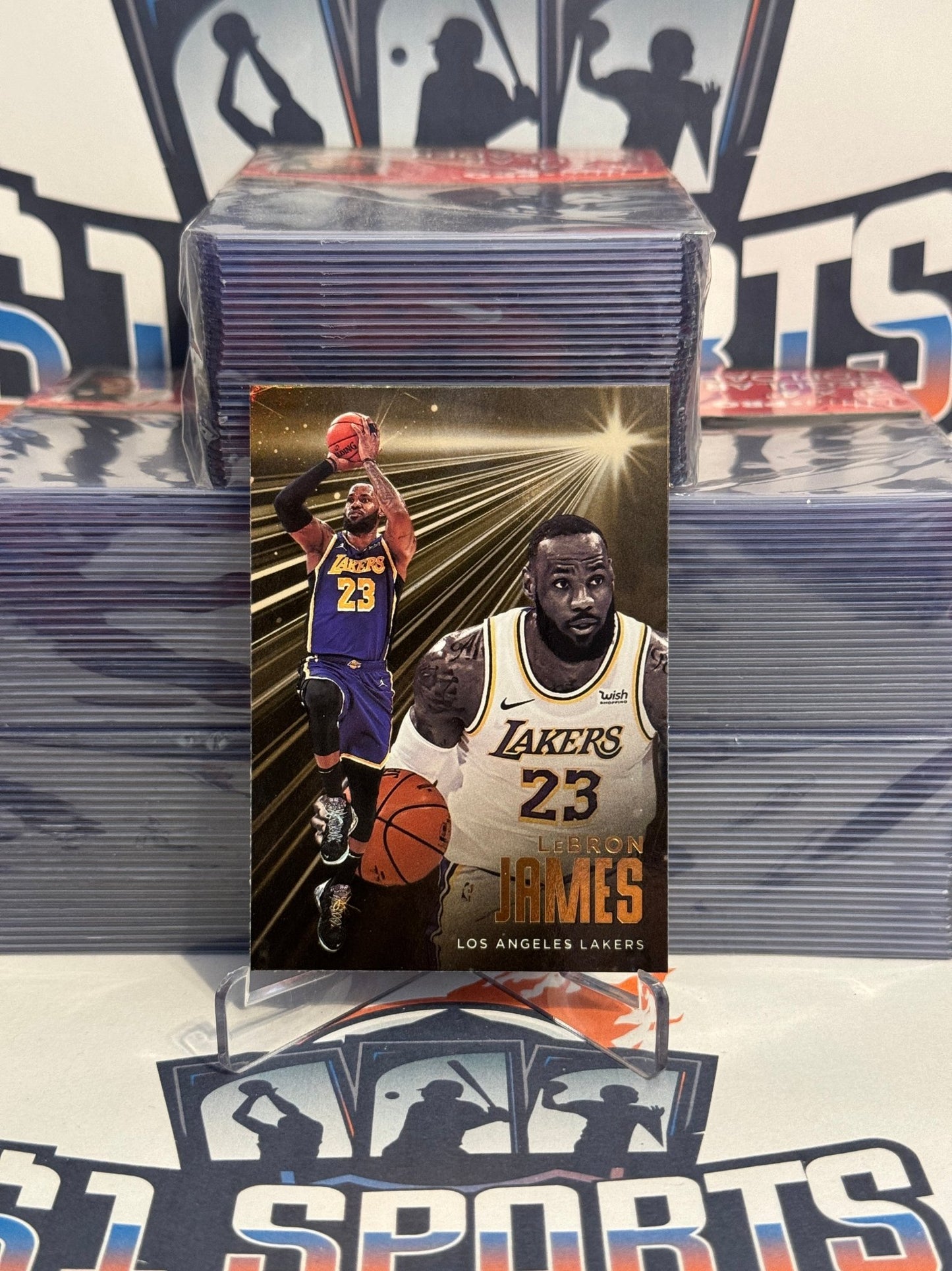 2020 Panini Chronicles (Bronze, Essentials) LeBron James #227