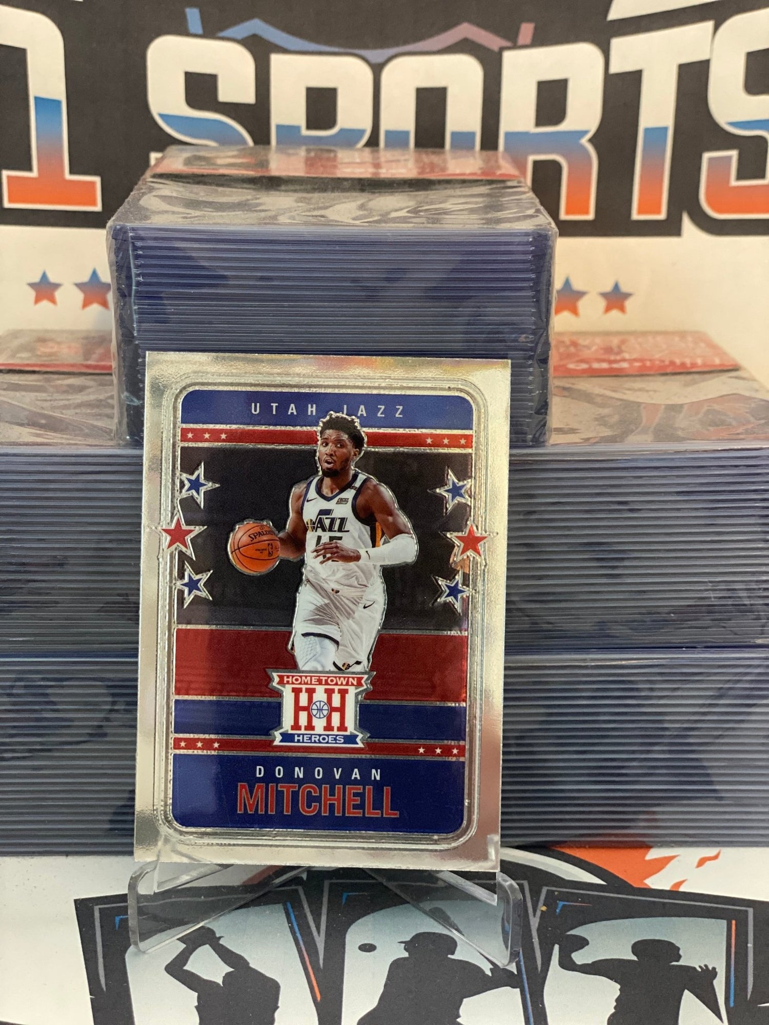 2020 Panini Chronicles (Hometown Heroes) Donovan Mitchell #561