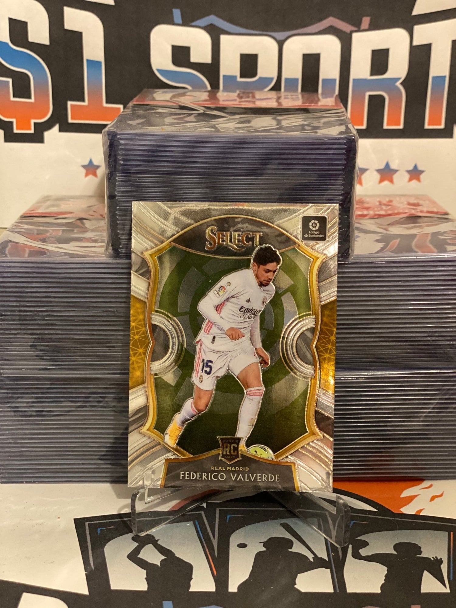 2020 Panini Chronicles (Select) La Liga Federico Valverde Rookie #1