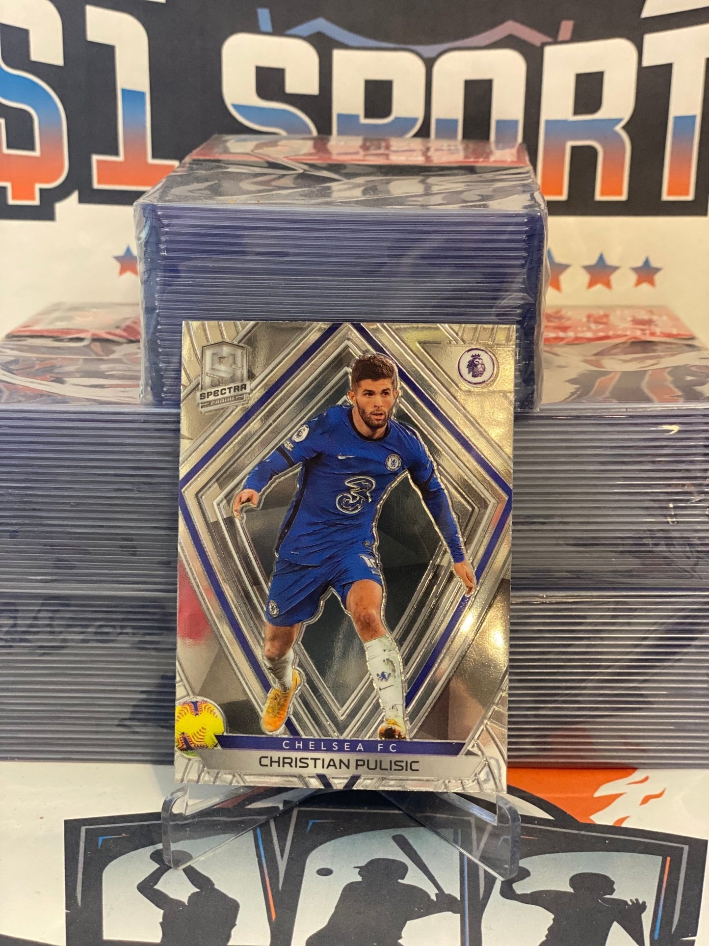 2020 Panini Chronicles (Spectra) Premier League Christian Pulisic #24