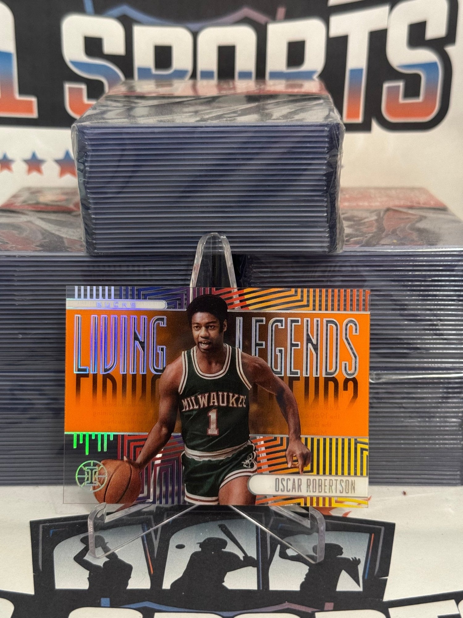 2020 Panini Illusions (Orange, Living Legends) Oscar Robertson #7