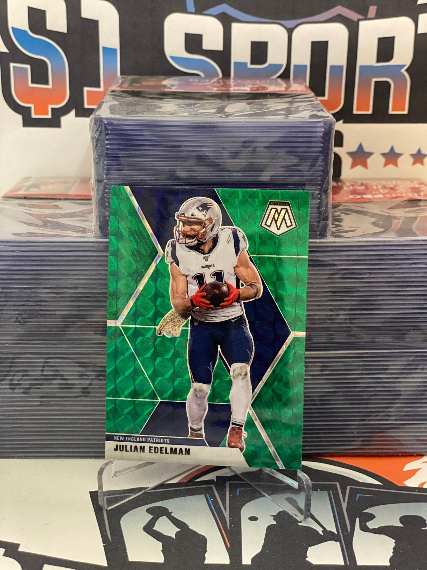 2020 Panini Mosaic (Green Prizm) Julian Edelman #138