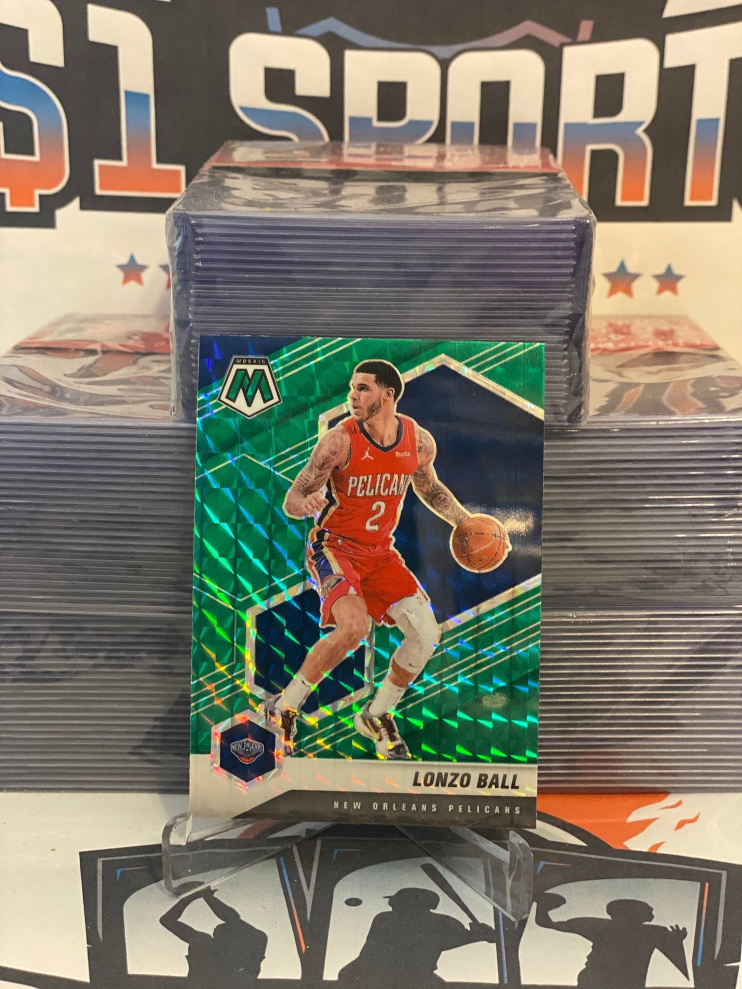 2020 Panini Mosaic (Green Prizm) Lonzo Ball #37