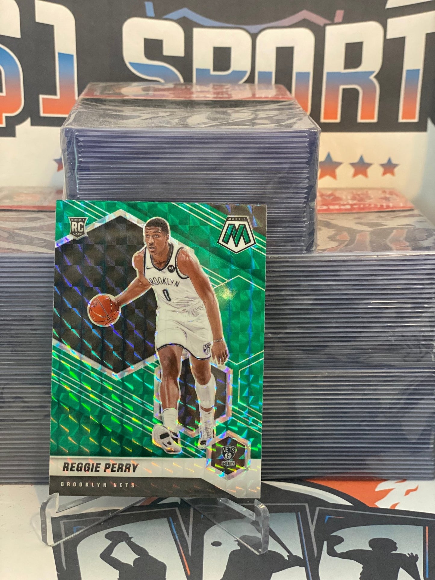 2020 Panini Mosaic (Green Prizm) Reggie Perry Rookie #244