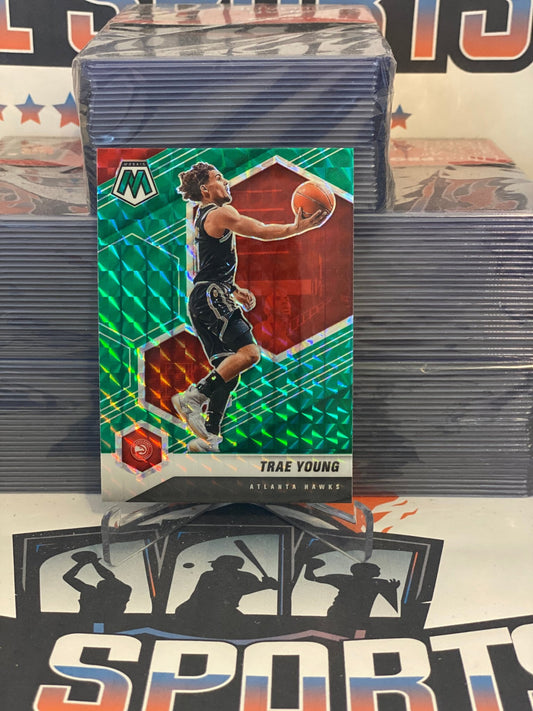 2020 Panini Mosaic (Green Prizm) Trae Young #18