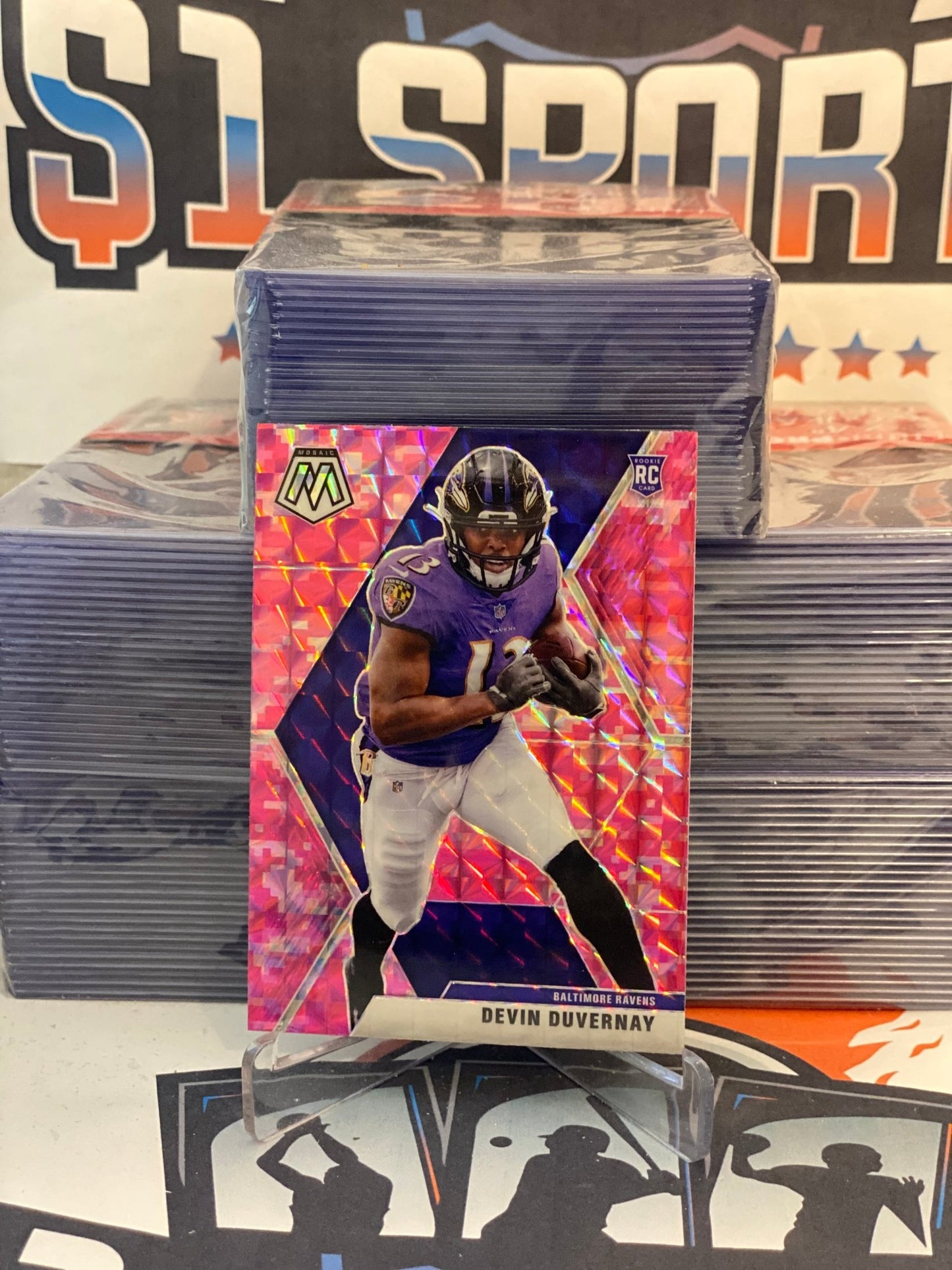 2020 Panini Mosaic (Pink Camo Prizm) Devin Duvernay Rookie #232
