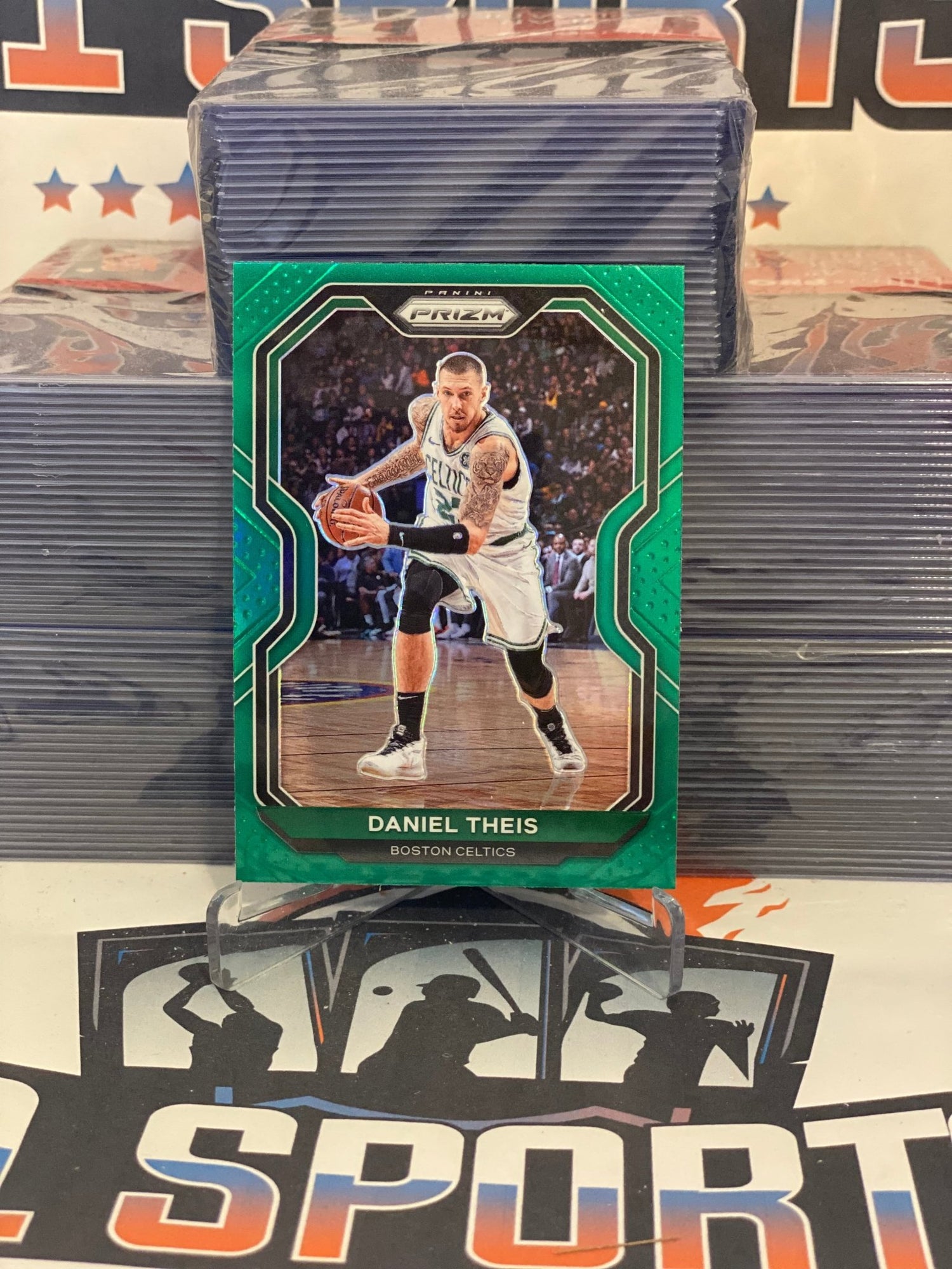 2020 Panini Prizm (Green Prizm) Daniel Theis #121