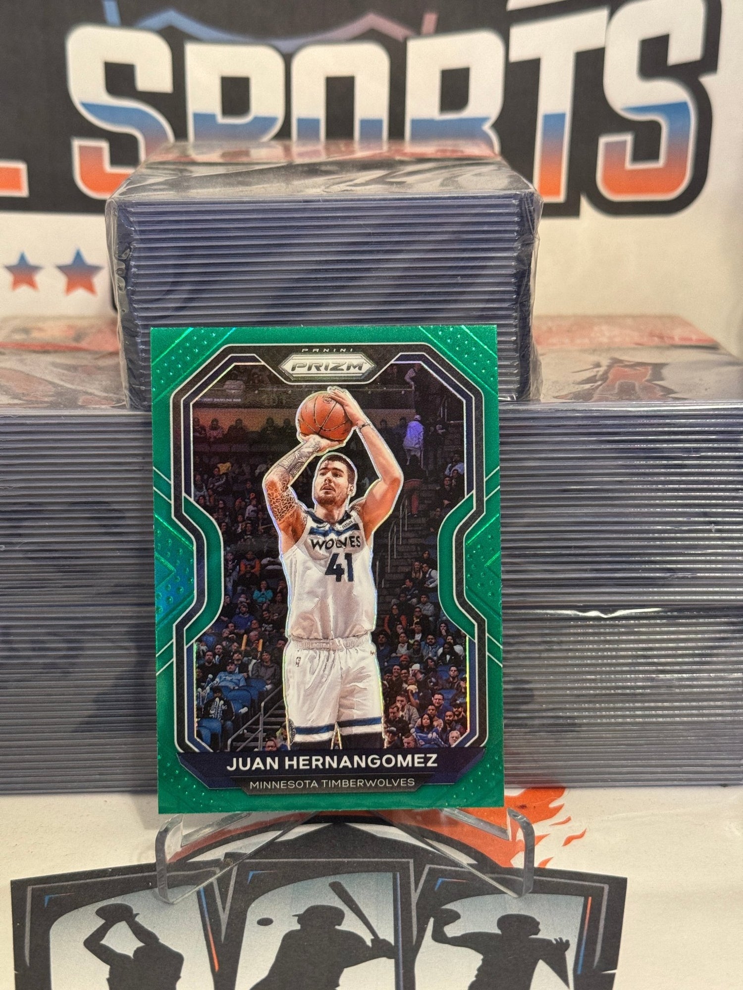 2020 Panini Prizm (Green Prizm) Juan Hernangomez #192