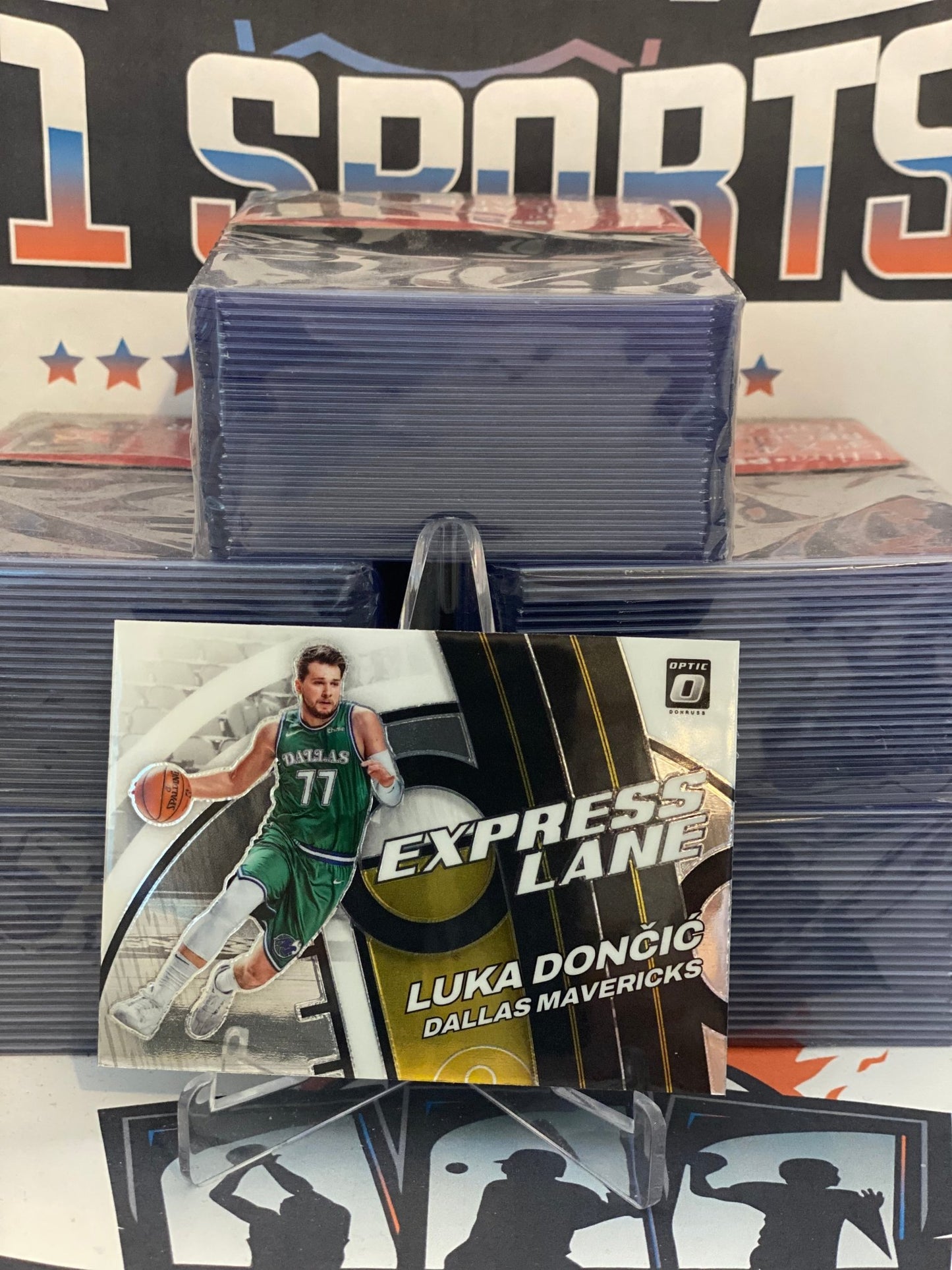 2021 Donruss Optic (Express Lane) Luka Doncic #7