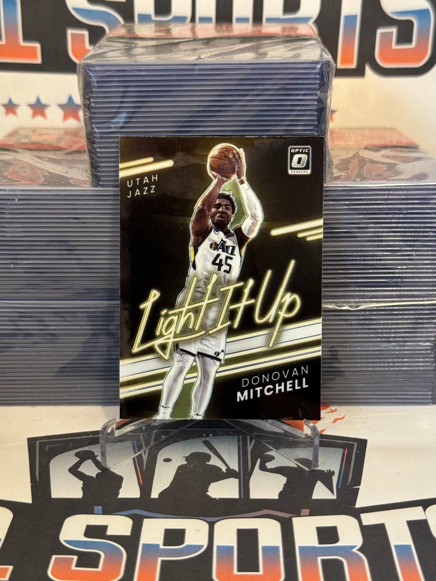 2021 Donruss Optic (Light It Up) Donovan Mitchell #14