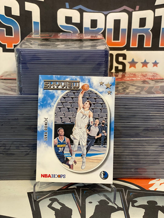 2021 NBA Hoops (Skyview) Luka Doncic #11
