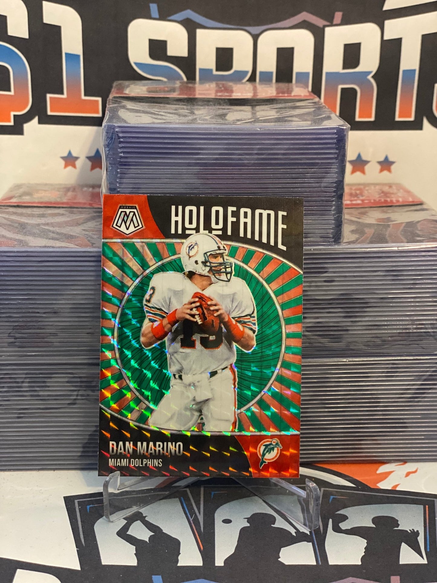 2021 Panini Mosaic (Green Prizm, HoloFame) Dan Marino #10