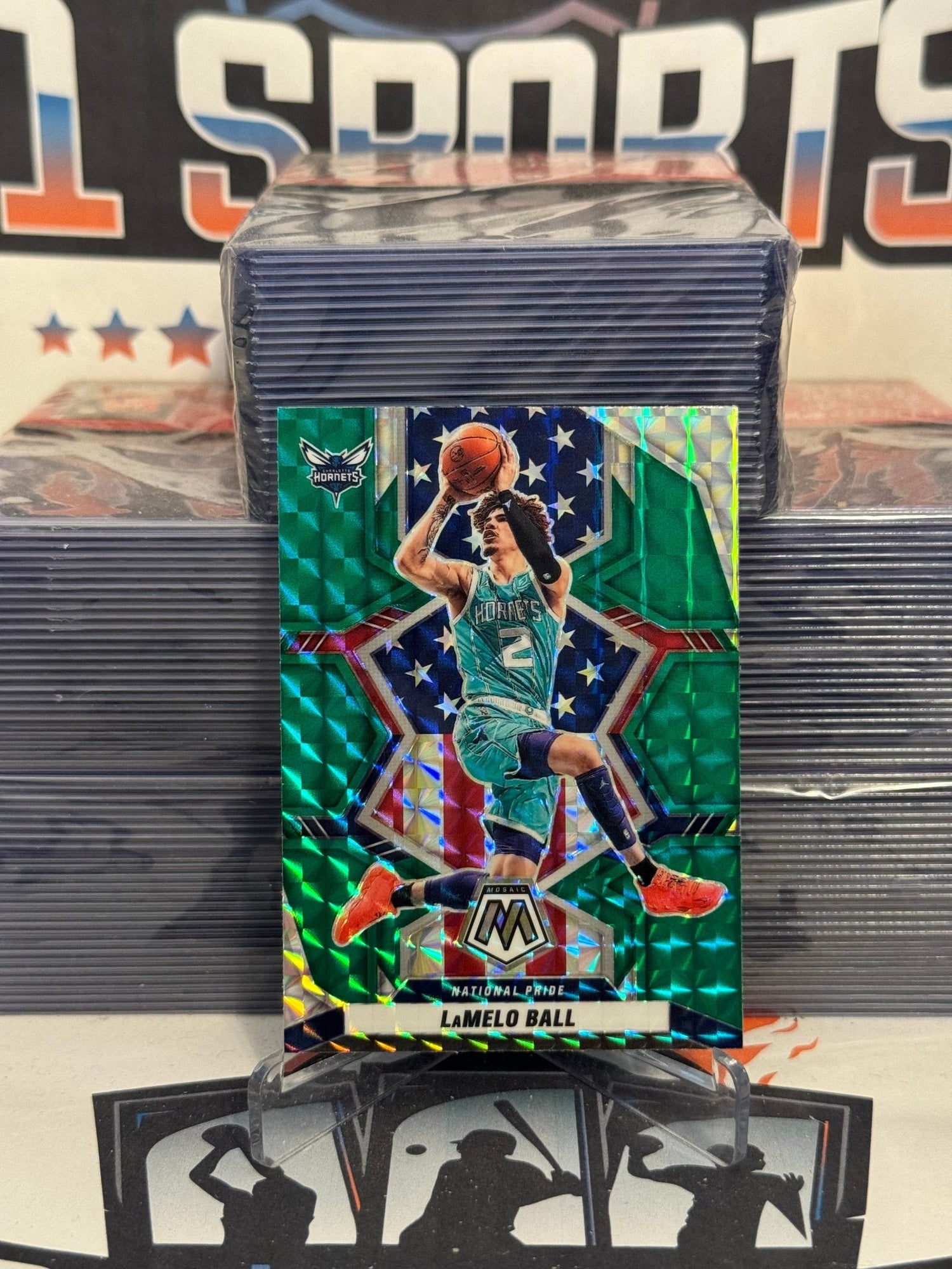 2021 Panini Mosaic (Green Prizm, National Pride) LaMelo Ball #251
