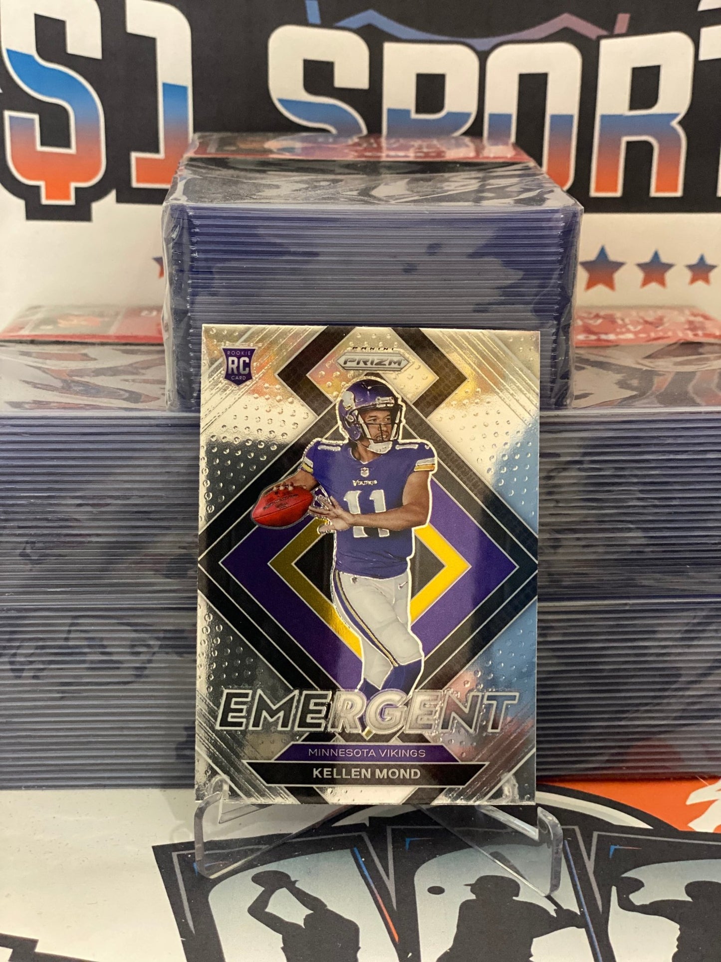 2021 Panini Prizm (Emergent) Kellen Mond Rookie #E-17