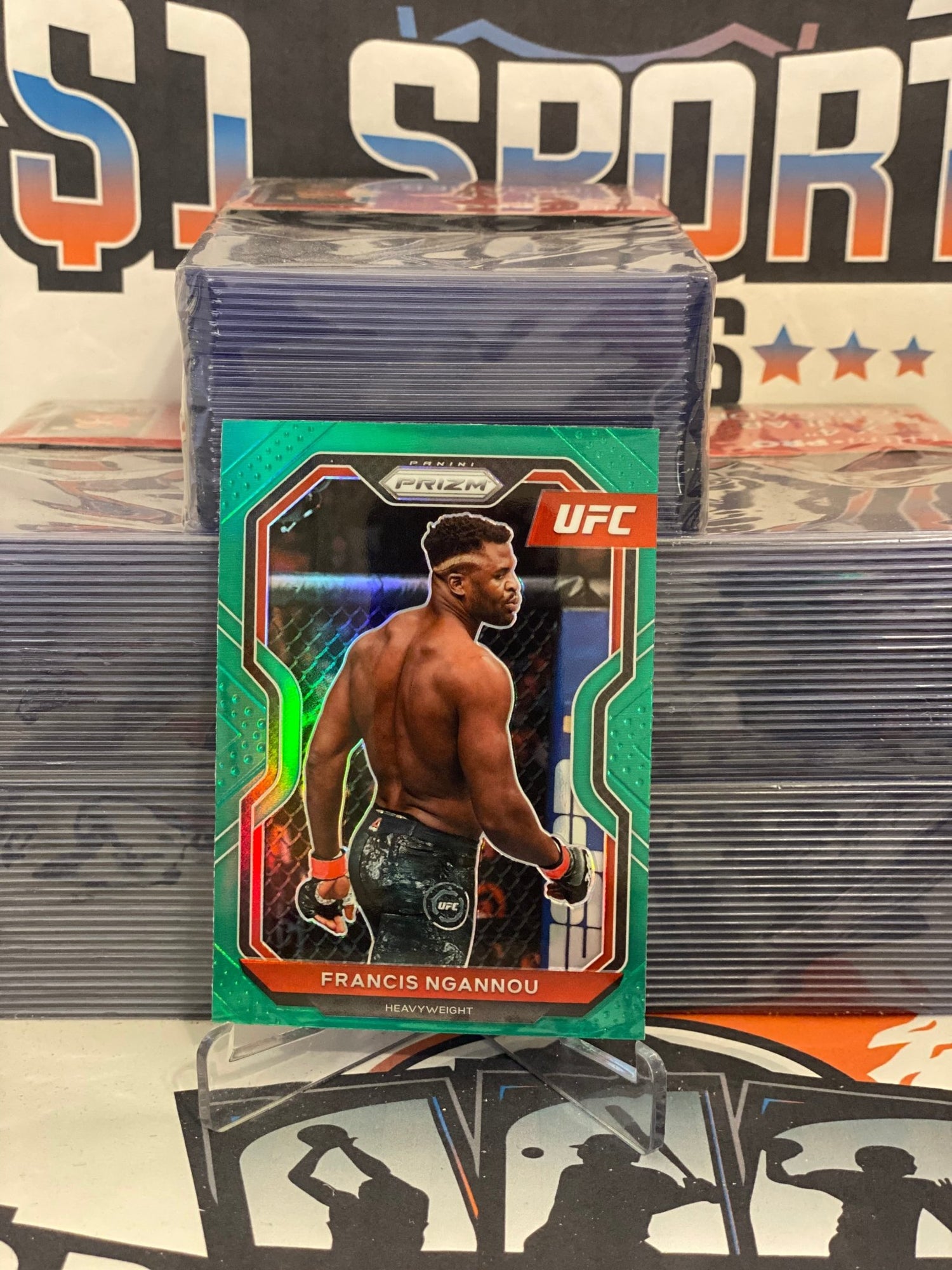 2021 Panini Prizm UFC (Green Prizm) Francis Ngannou #52