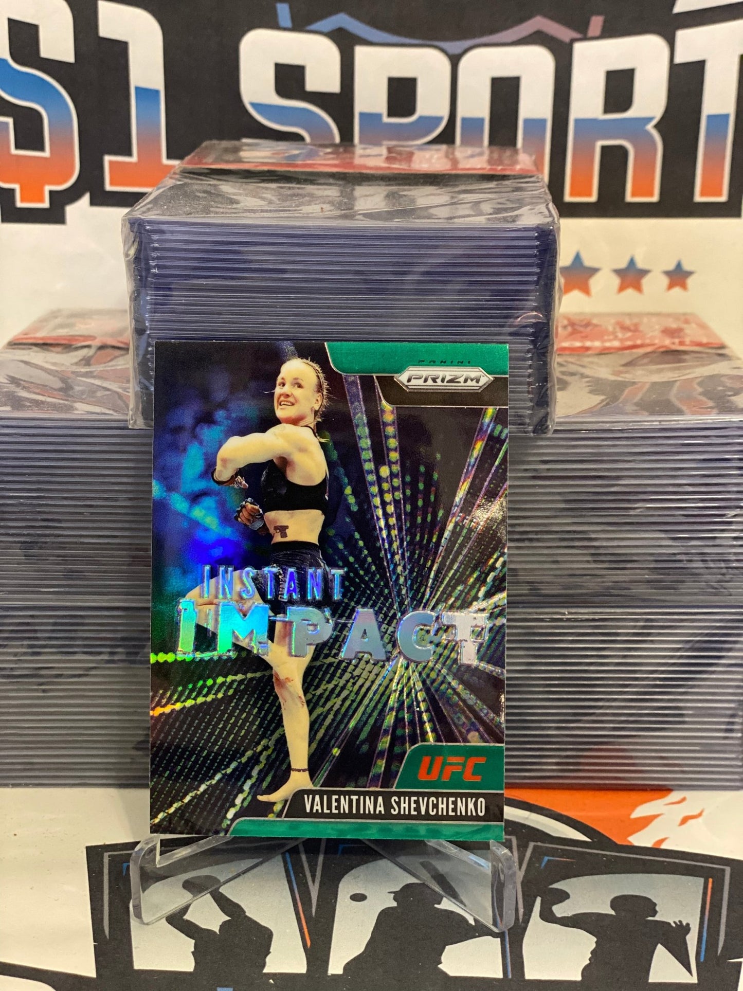 2021 Panini Prizm UFC (Green Prizm, Instant Impact) Valentina Shevchenko #21