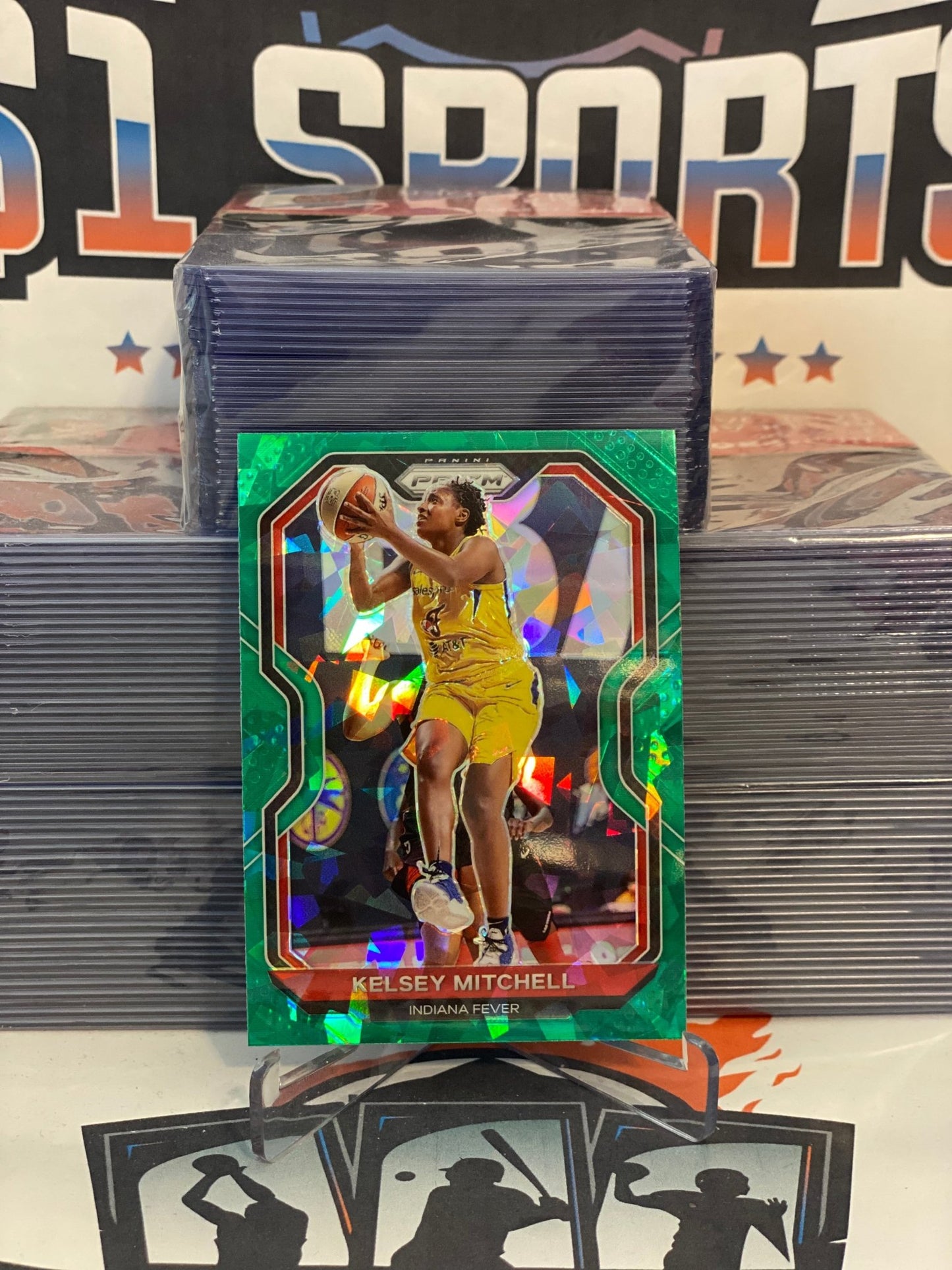 2021 Panini Prizm WNBA (Green Ice Prizm) Kelsey Mitchell #12