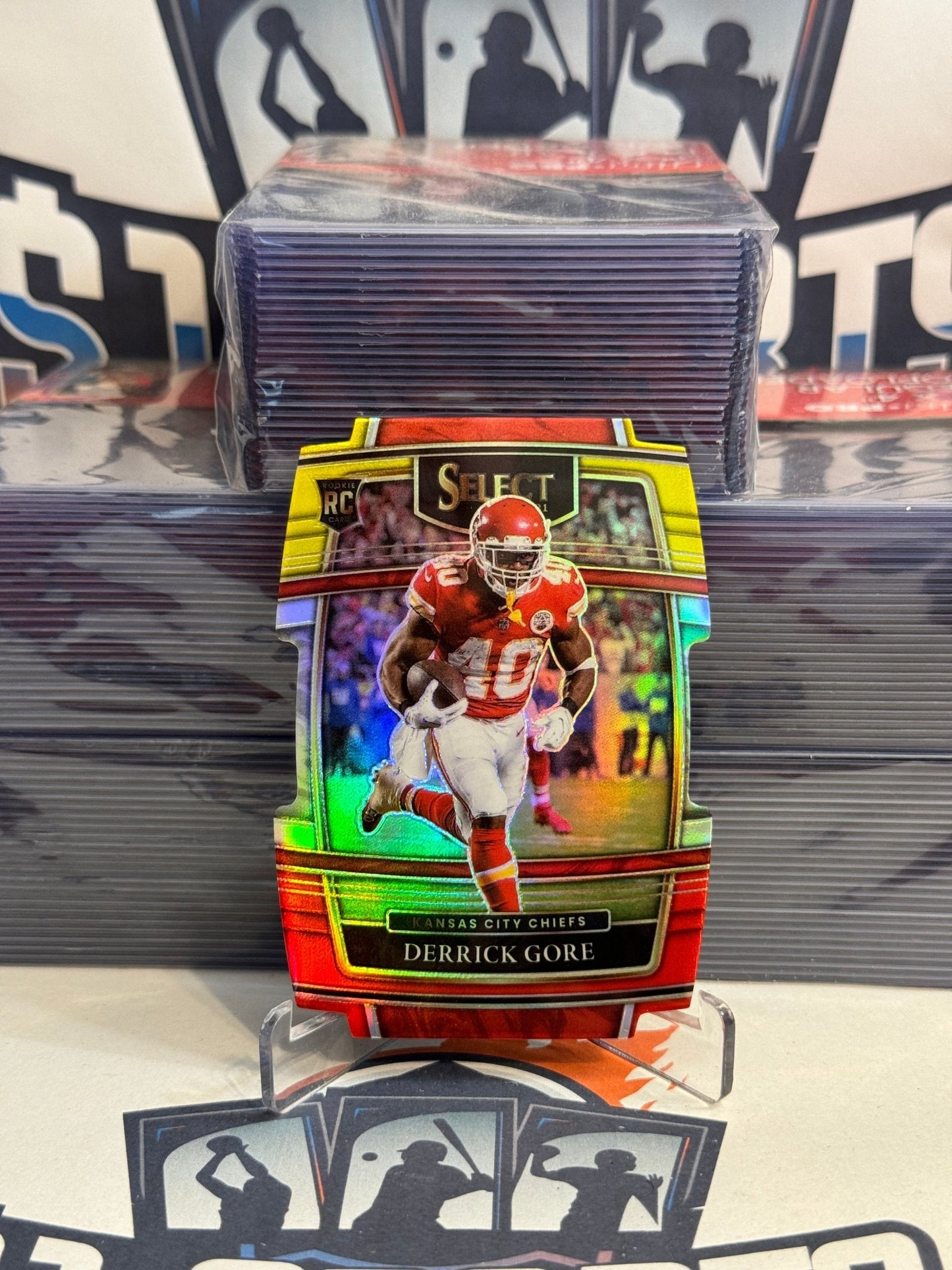 2021 Panini Select (Red & Yellow Die Cut Prizm) Derrick Gore #84