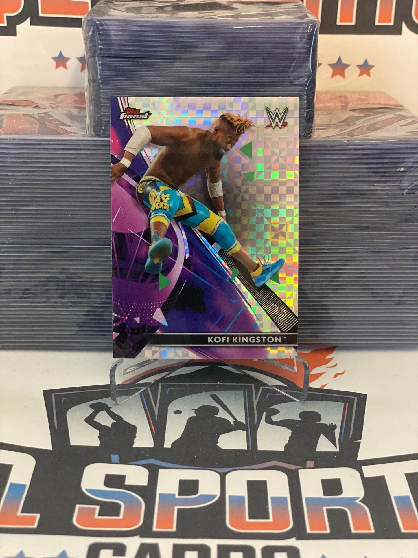 2021 Topps Finest WWE (X-Fractor Refractor) Kofi Kingston #19