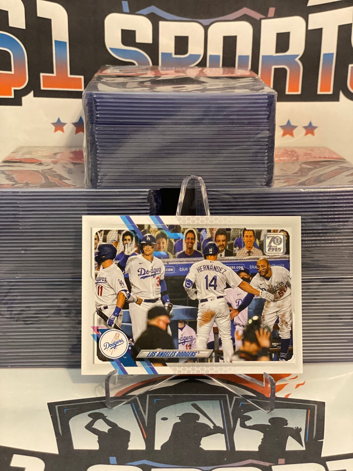 2021 Topps (Los Angles Dodgers Team Card) Mookie Betts #201